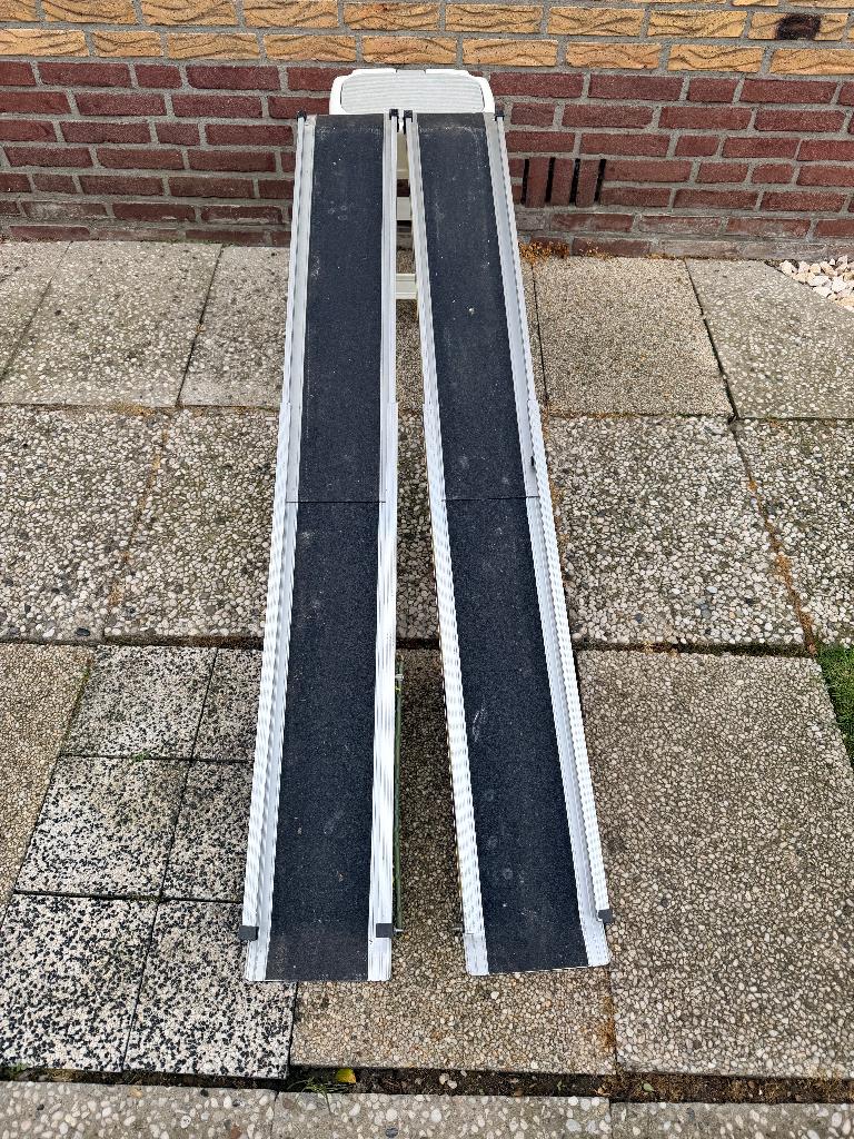 Datona aluminium uitschuifbare oprijplaten (2 stuks), Ophalen, Inklapbaar, Gebruikt, Handbewogen rolstoel