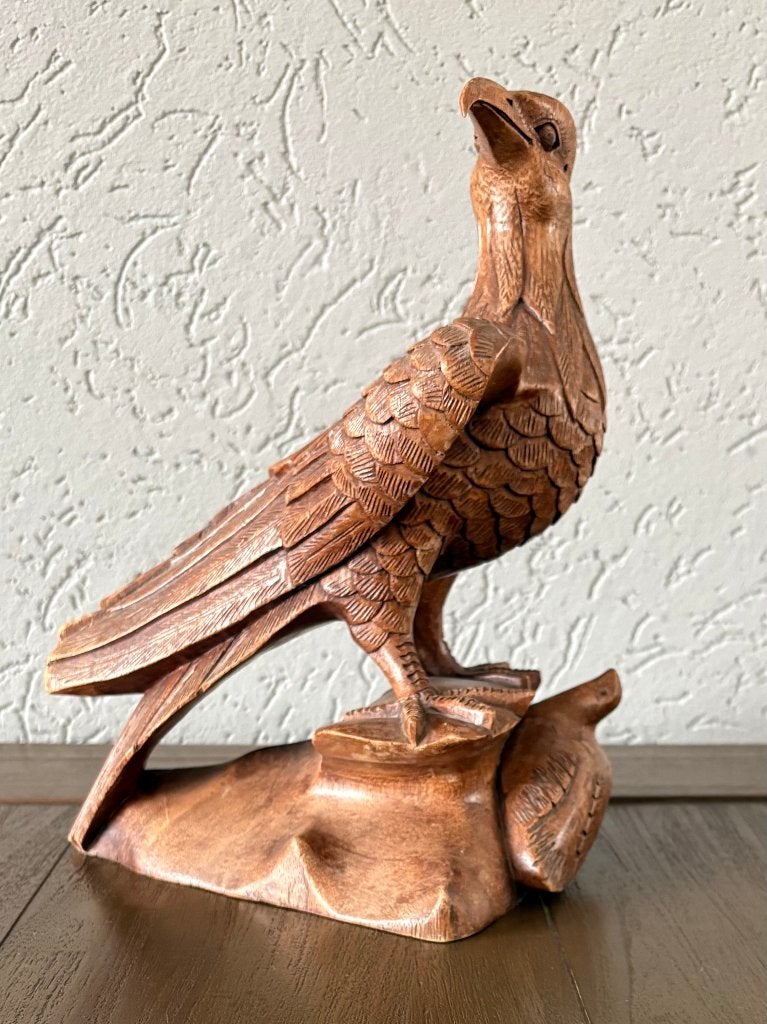 Handgesneden houten adelaar sculptuur, Ophalen of Verzenden, Handgemaakt, 20 - 50 cm, Beeld