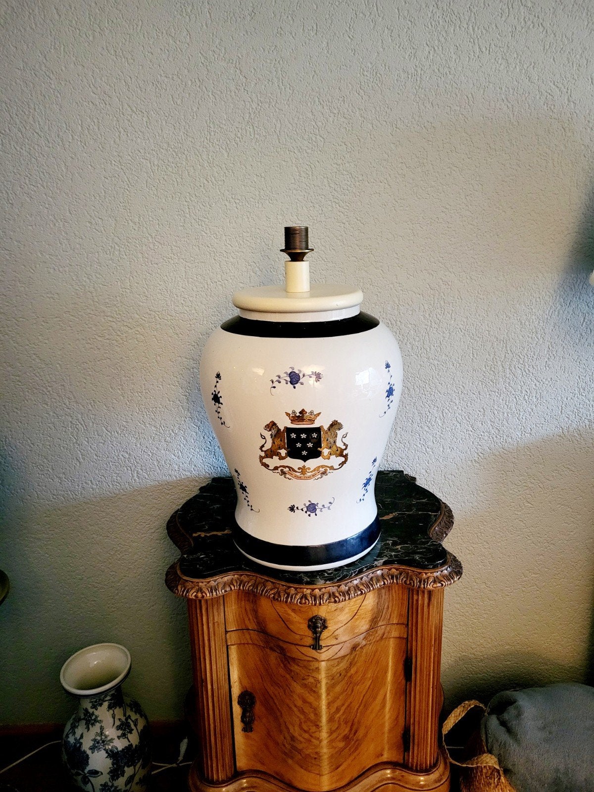 Grote Franse vaaslamp met wapen erop, Antiek en Kunst, Ophalen