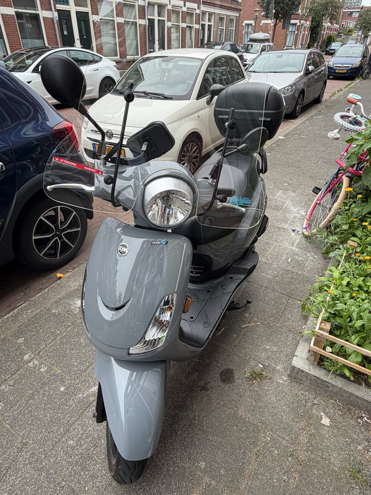 Sym Fiddle II scooter met topkoffer en kettingslot, Fietsen en Brommers, Snorfietsen en Snorscooters, Ophalen, Gebruikt, SYM, Benzine