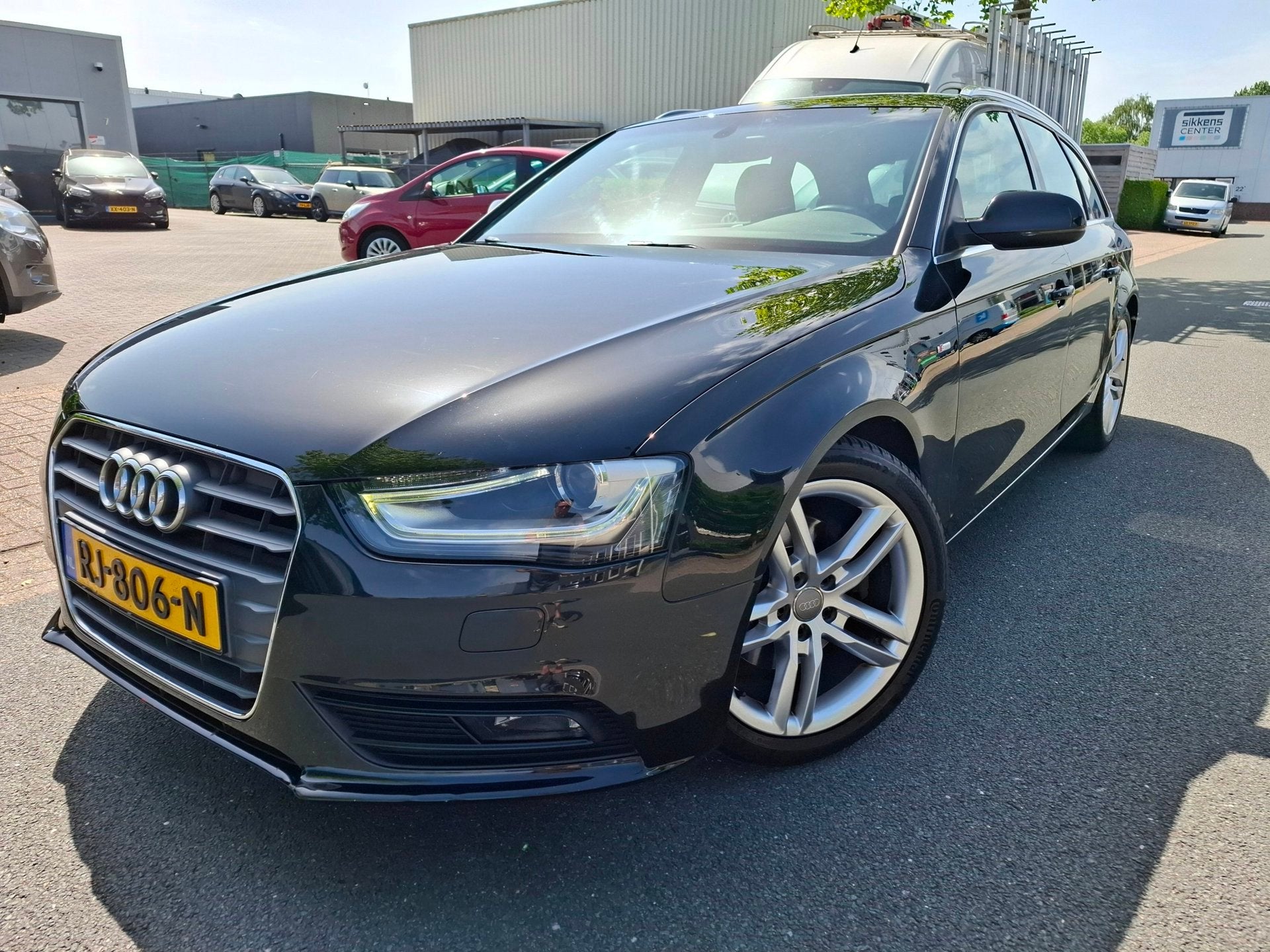 Audi A4 Avant 1.8 TFSI S Edition CLIMA/CRUISE/NAVI/XENON/18I, Dealer onderhouden, Gebruikt, 1505 kg, Zwart