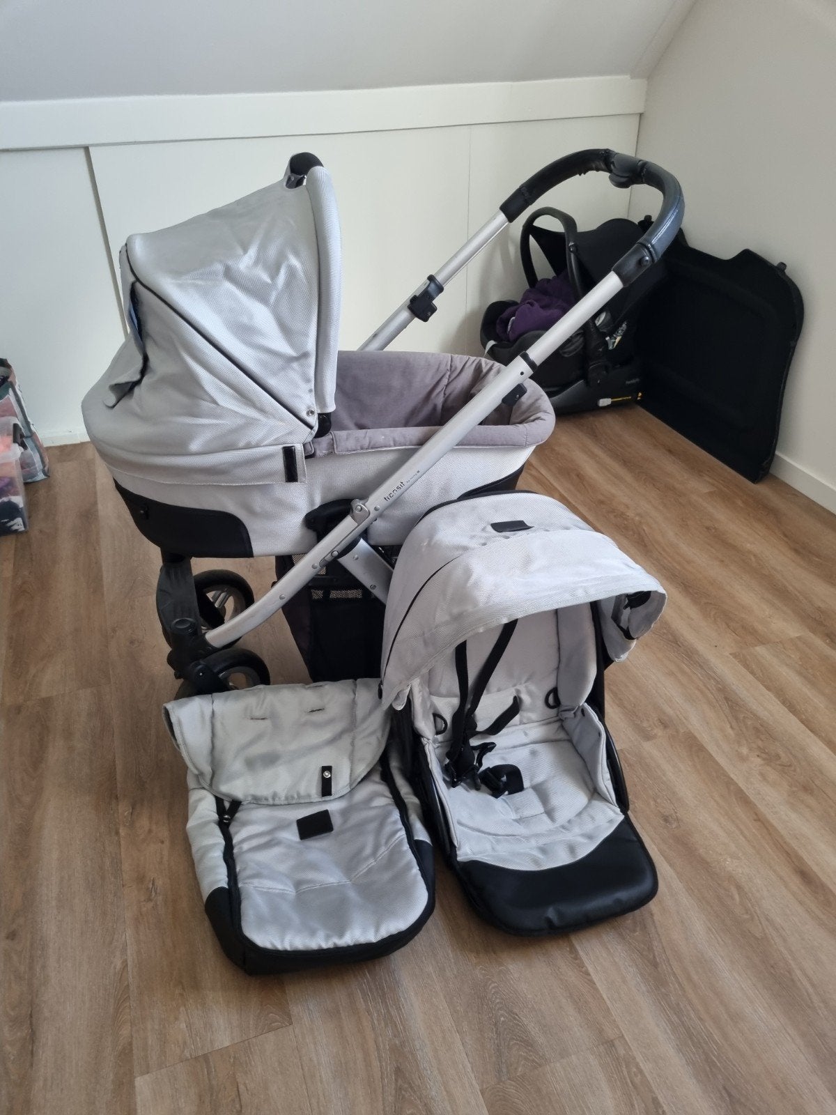 Mutsy Transit kinderwagen met reiswieg en zitje, Kinderen en Baby's, Ophalen, Gebruikt, Combiwagen, Met reiswieg