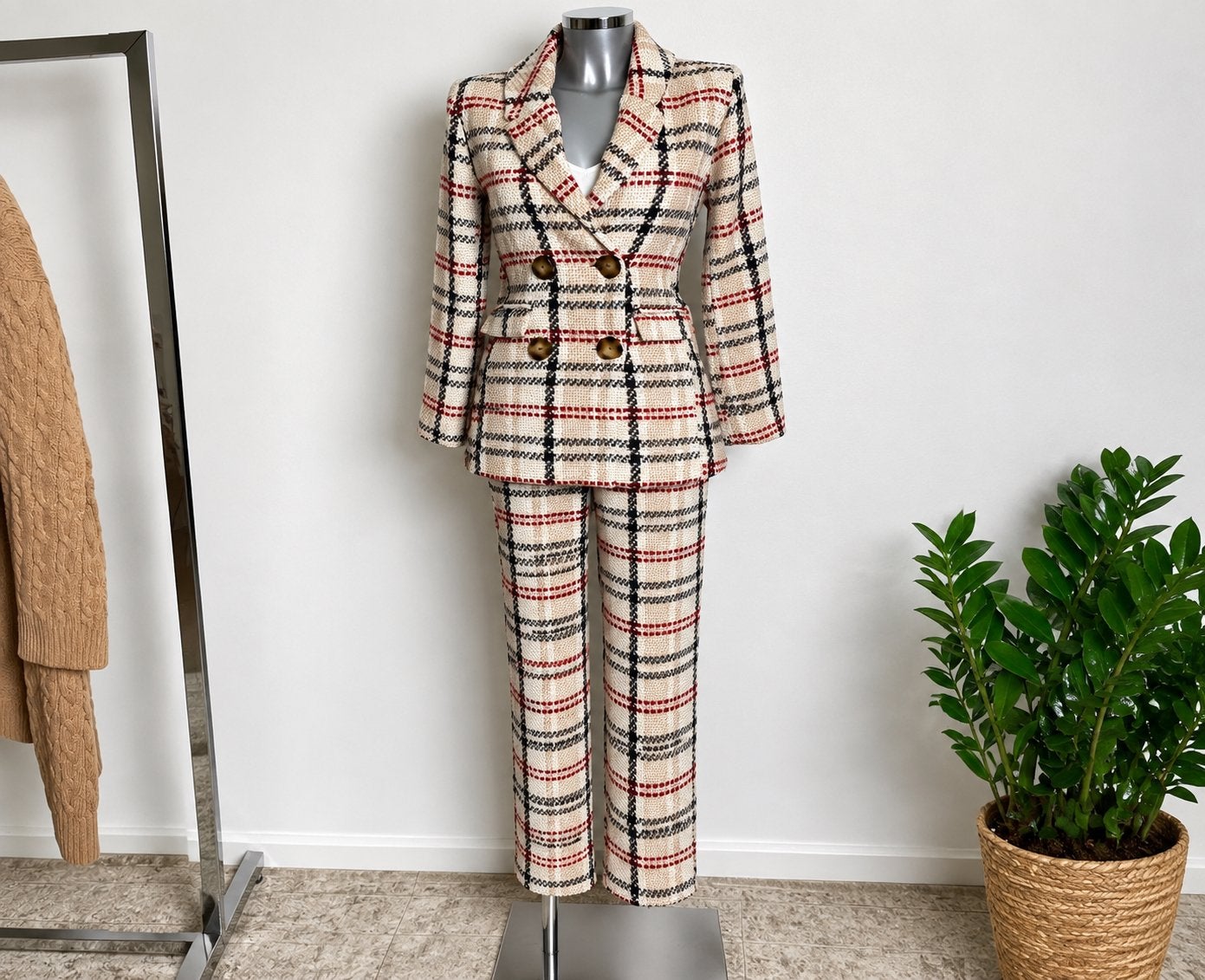 Chique geruit tweedelig pak S-M-L, Kleding | Dames, Maat 38/40 (M), Kostuum of Pak, Meerkleurig, Nieuw