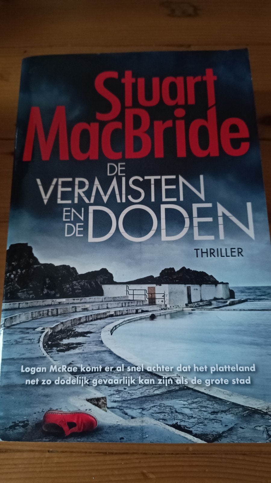 Stuart macbride de vermisten en de doden, Boeken, Ophalen of Verzenden, Zo goed als nieuw