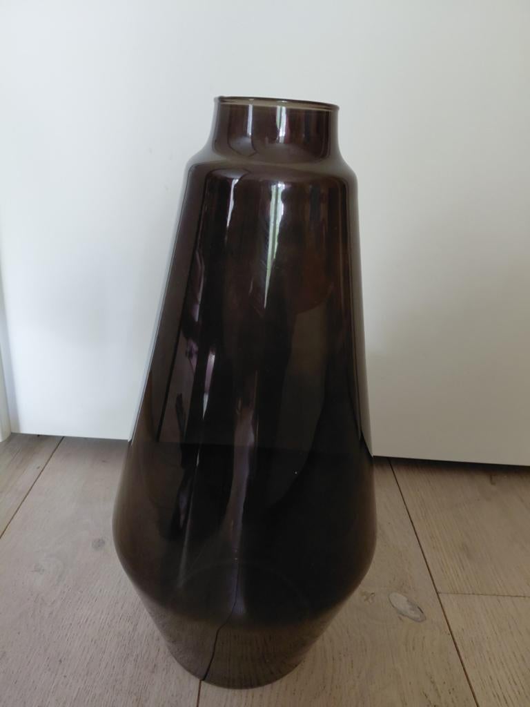 Vaas transparant aubergine gekleurd glas, Huis en Inrichting, Woonaccessoires | Vazen, Ophalen, Overige kleuren, Minder dan 50 cm