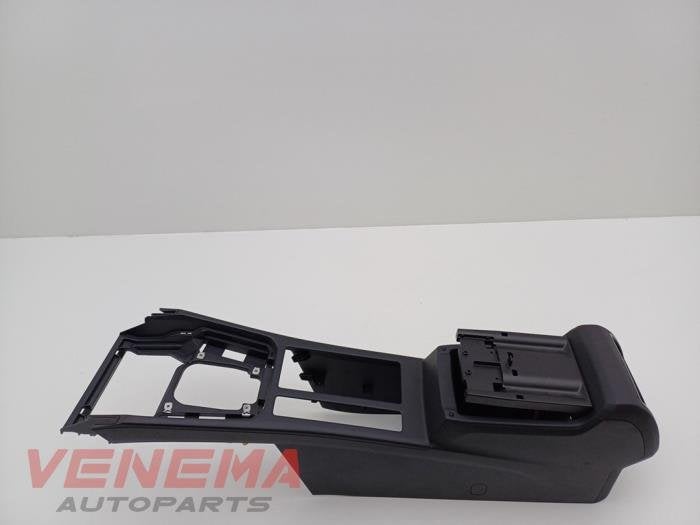 Middenconsoles van een Volkswagen Passat, Gebruikt, -, Volkswagen, -