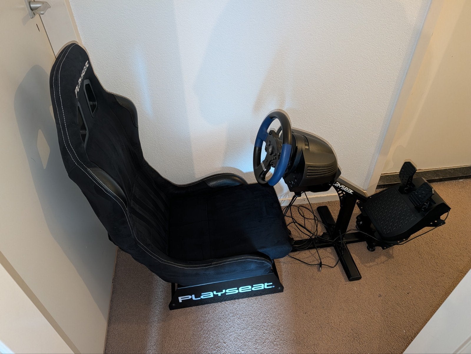 Alcantara Playseat incl. stuur + pedalen, Ophalen, Zo goed als nieuw, Playseat of Racestoel