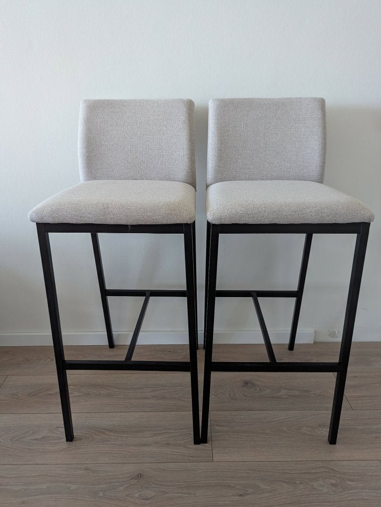 Gloednieuwe Barkruk ARNUM beige/zwart, Huis en Inrichting, Barkrukken, Ophalen, Kunststof, Nieuw, 90 cm of meer