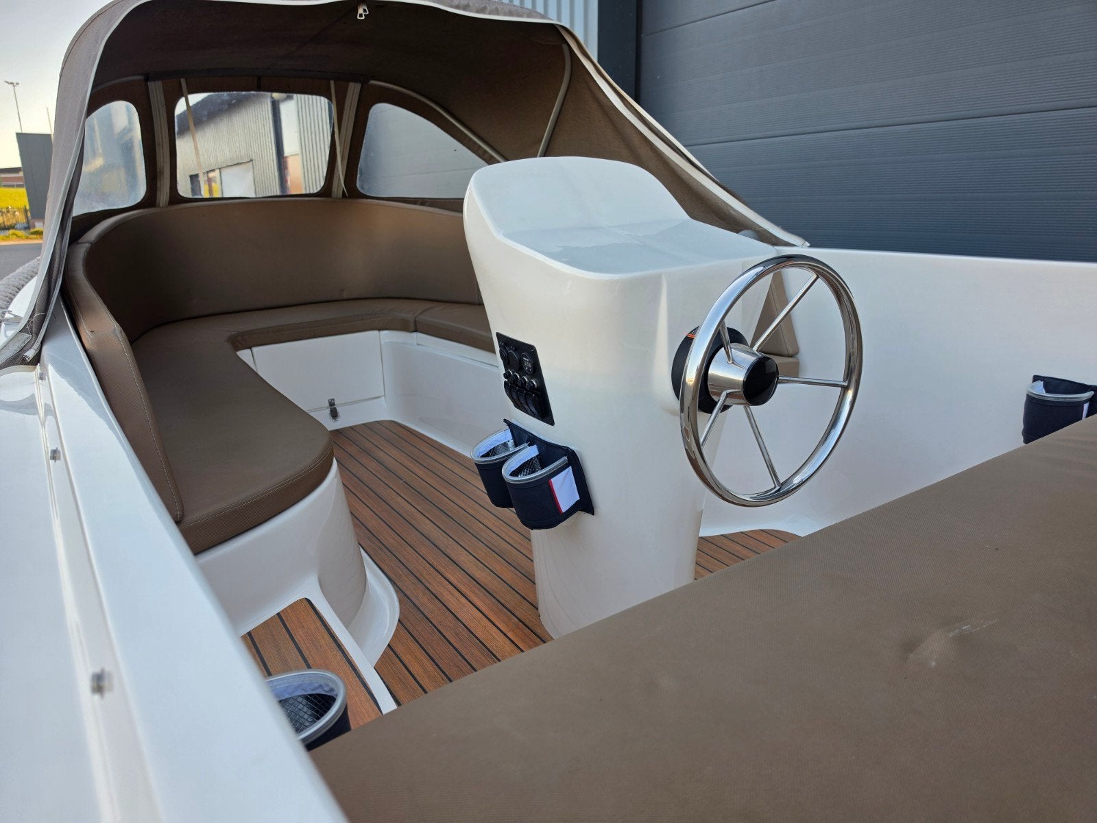 Prachtige Unique 480 Deluxe + Suzuki 15PK, Ophalen of Verzenden, Zo goed als nieuw, Lifestyle, Rondzit