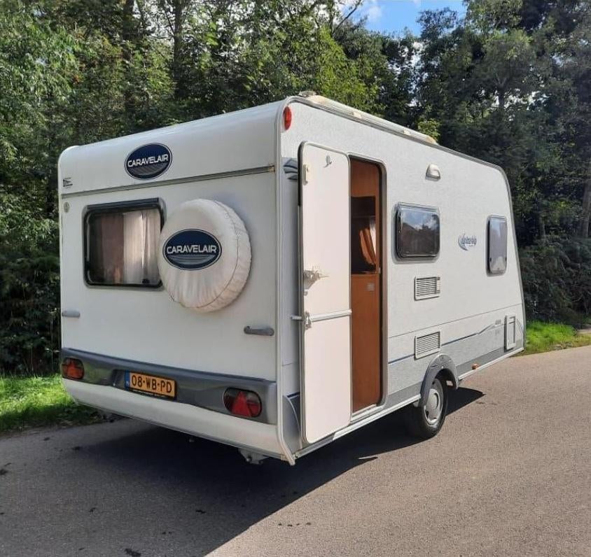 Caravan Caravelair 420 + mover + voortent INSTAPKLAAR, Vast bed, Treinzit, 750 - 1000 kg, Particulier