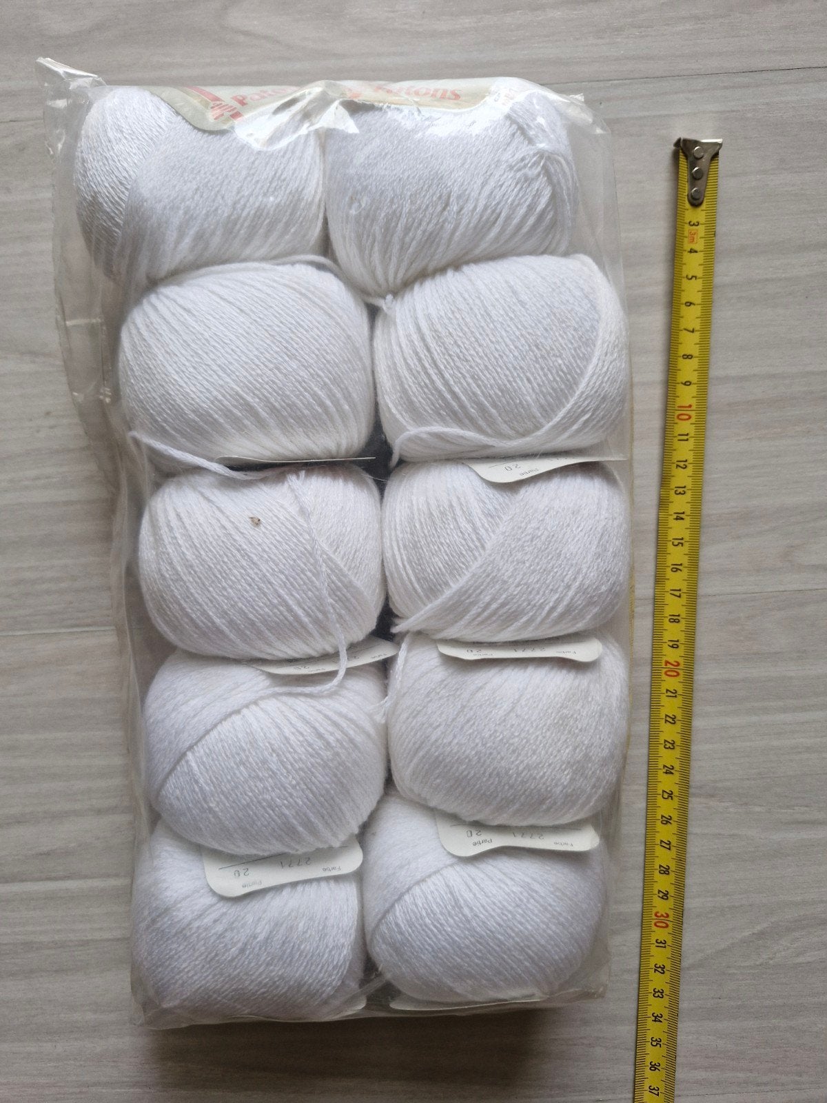Patons Tivoli Wol - 10 bollen wit garen, Hobby en Vrije tijd, Breien en Haken, Ophalen of Verzenden
