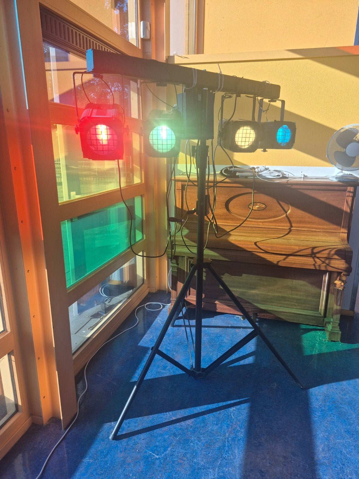 2x showbar4 met 8 showtec lampen, Ophalen, Gebruikt, Licht