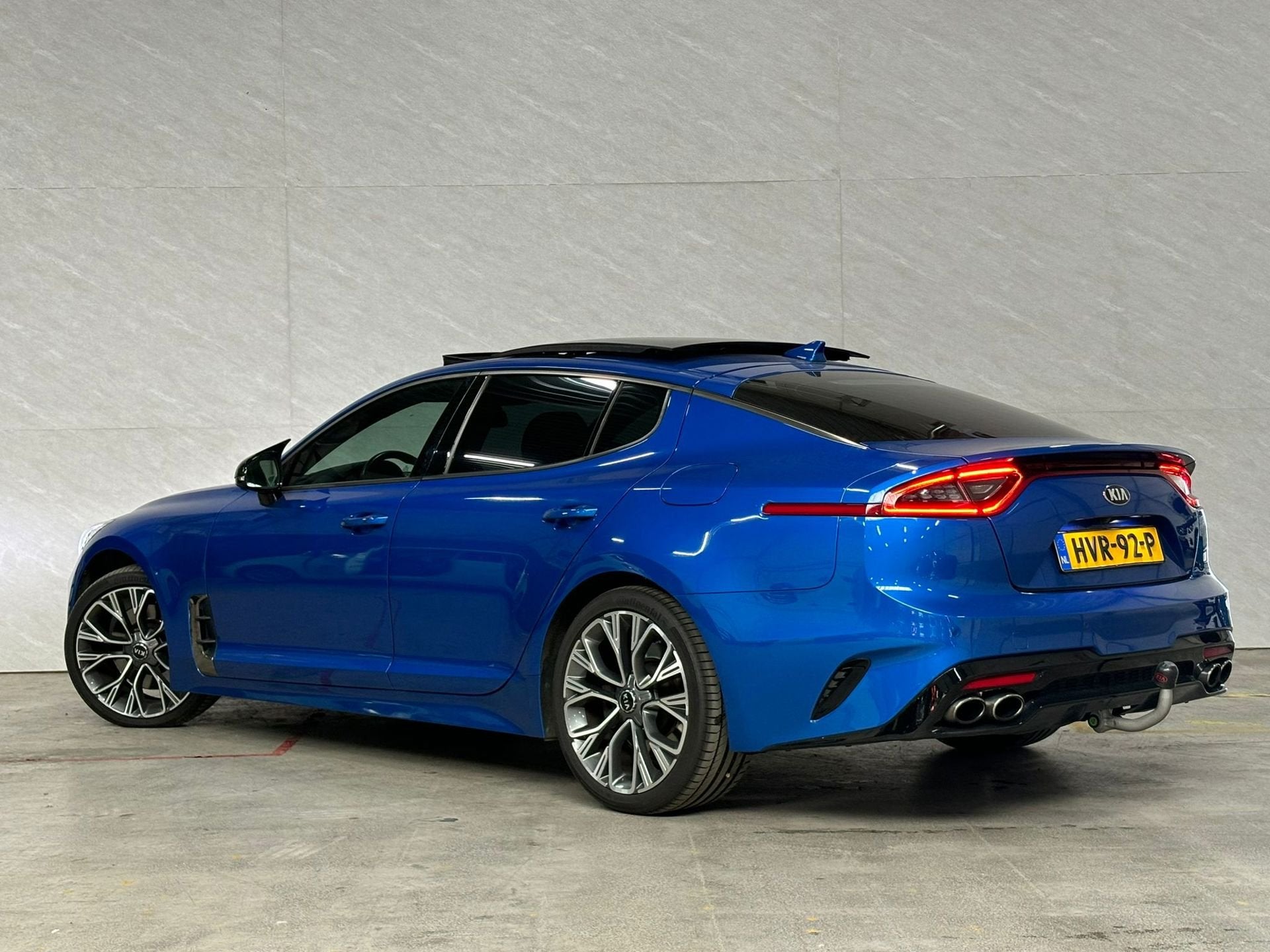 Kia Stinger GT-Line 2WD - Pano - Leder - Adaptive - Trekhaak, Automaat, Achterwielaandrijving, Gebruikt, Zwart