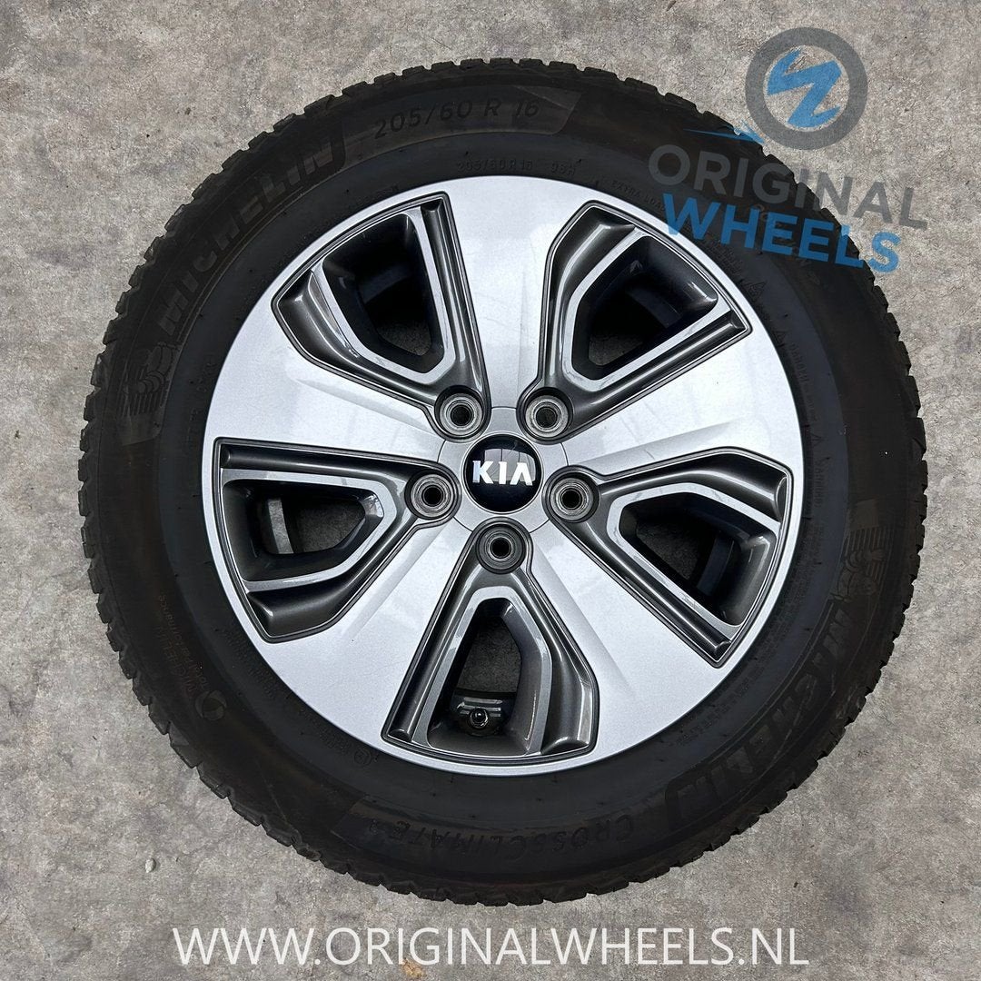 16 inch originele velgen + all season banden Kia E NIRO, Gebruikt, -, Banden en Velgen, All Season