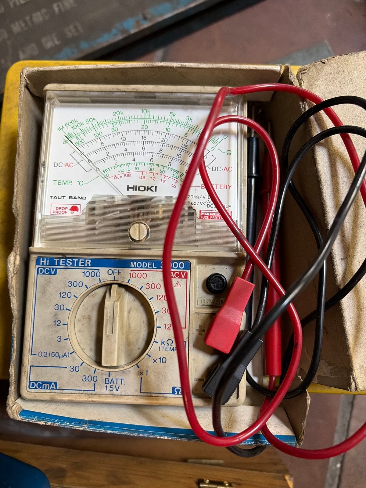 HIOKI HI TESTER 3000 Multimeter met handleiding, Ophalen of Verzenden, Gebruikt, Multimeter