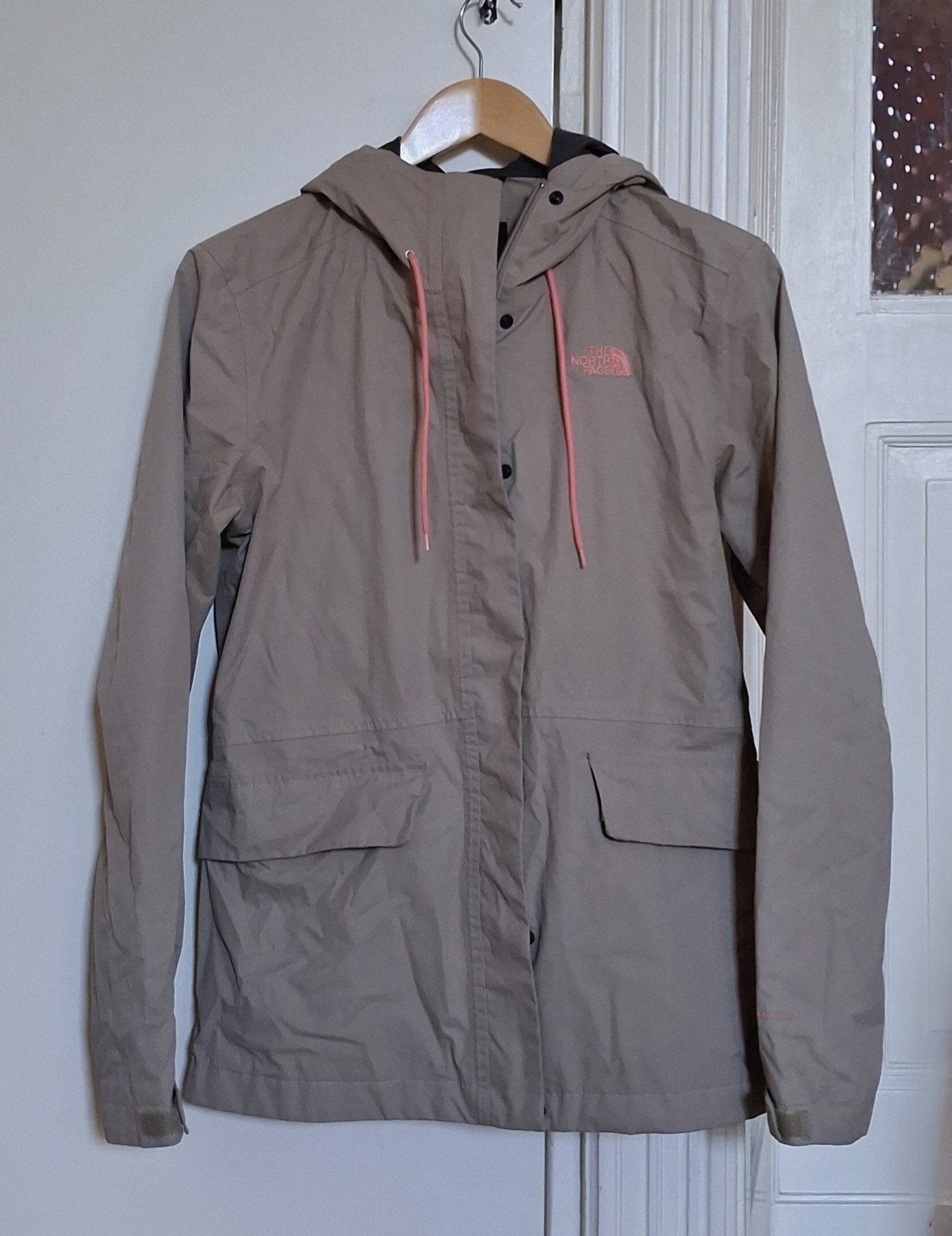 North Face autumn/spring wind&rain jacket, Maat 38/40 (M), Beige, Ophalen of Verzenden, Zo goed als nieuw