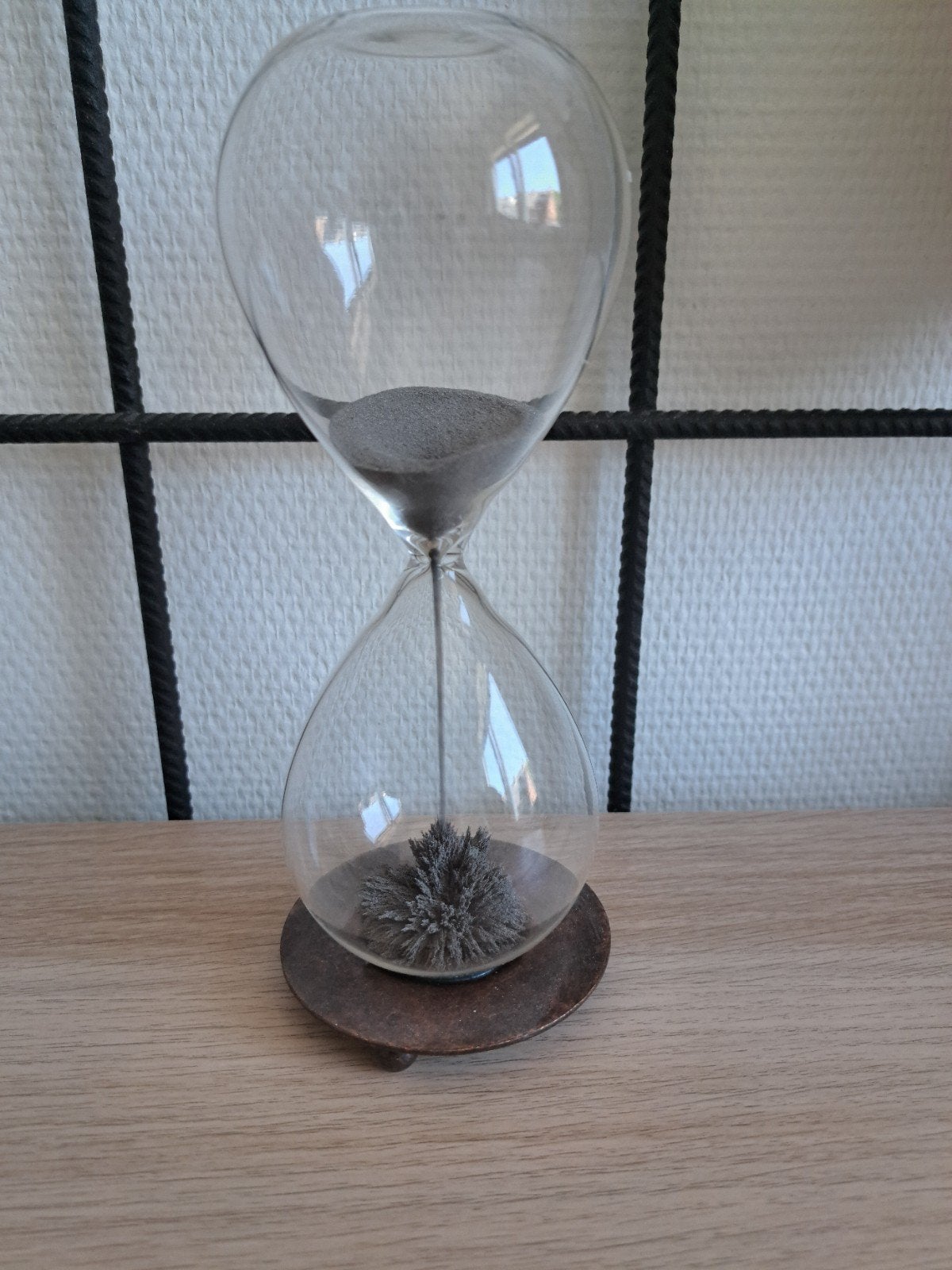 Magnetische zandloper - Uniek decoratief object, Huis en Inrichting, Woonaccessoires | Overige, Ophalen of Verzenden, Gebruikt