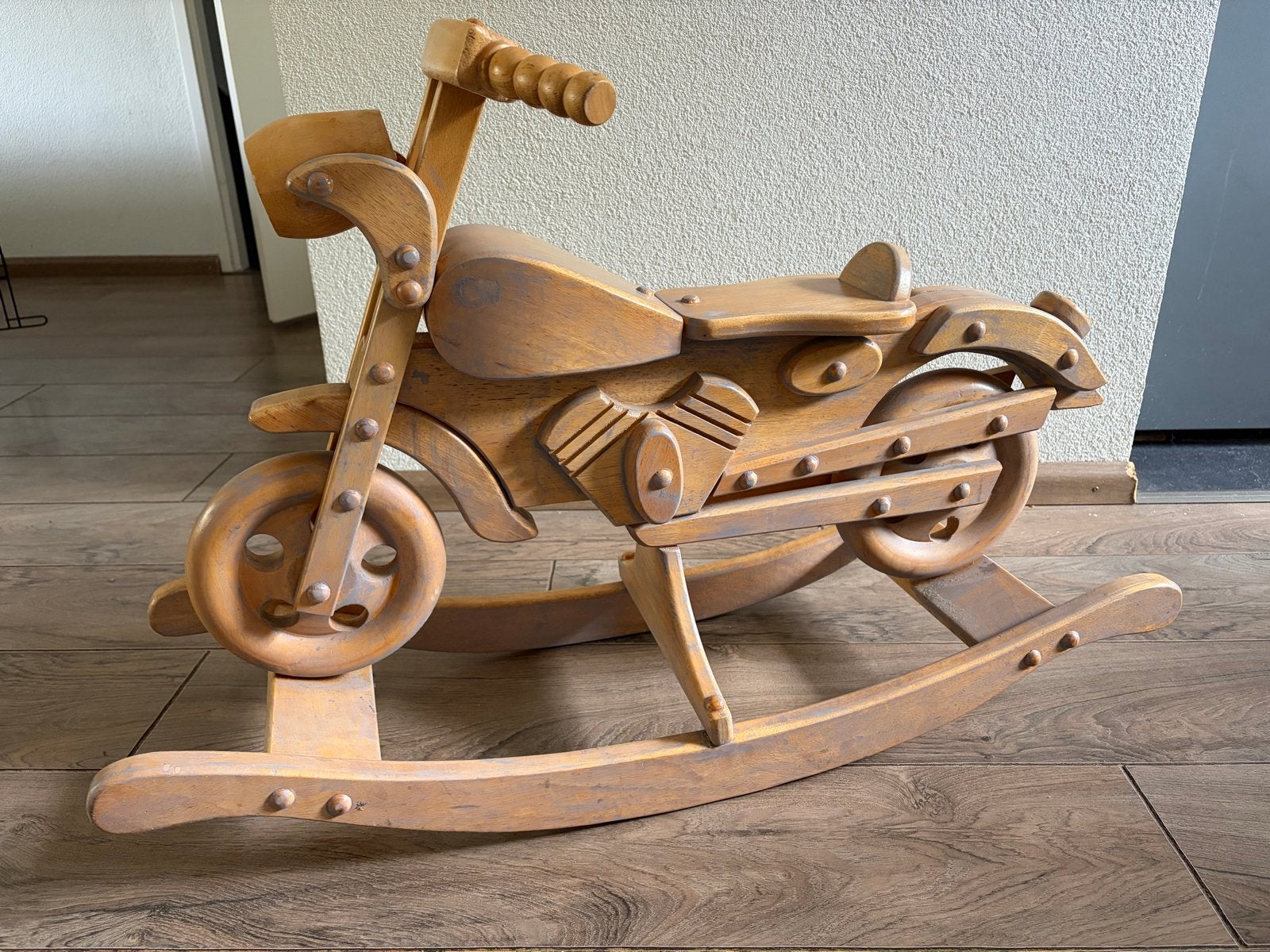 Houten Hobbelmotor - Vintage Speelgoed, Ophalen, Gebruikt, Rij- of Hobbelspeelgoed