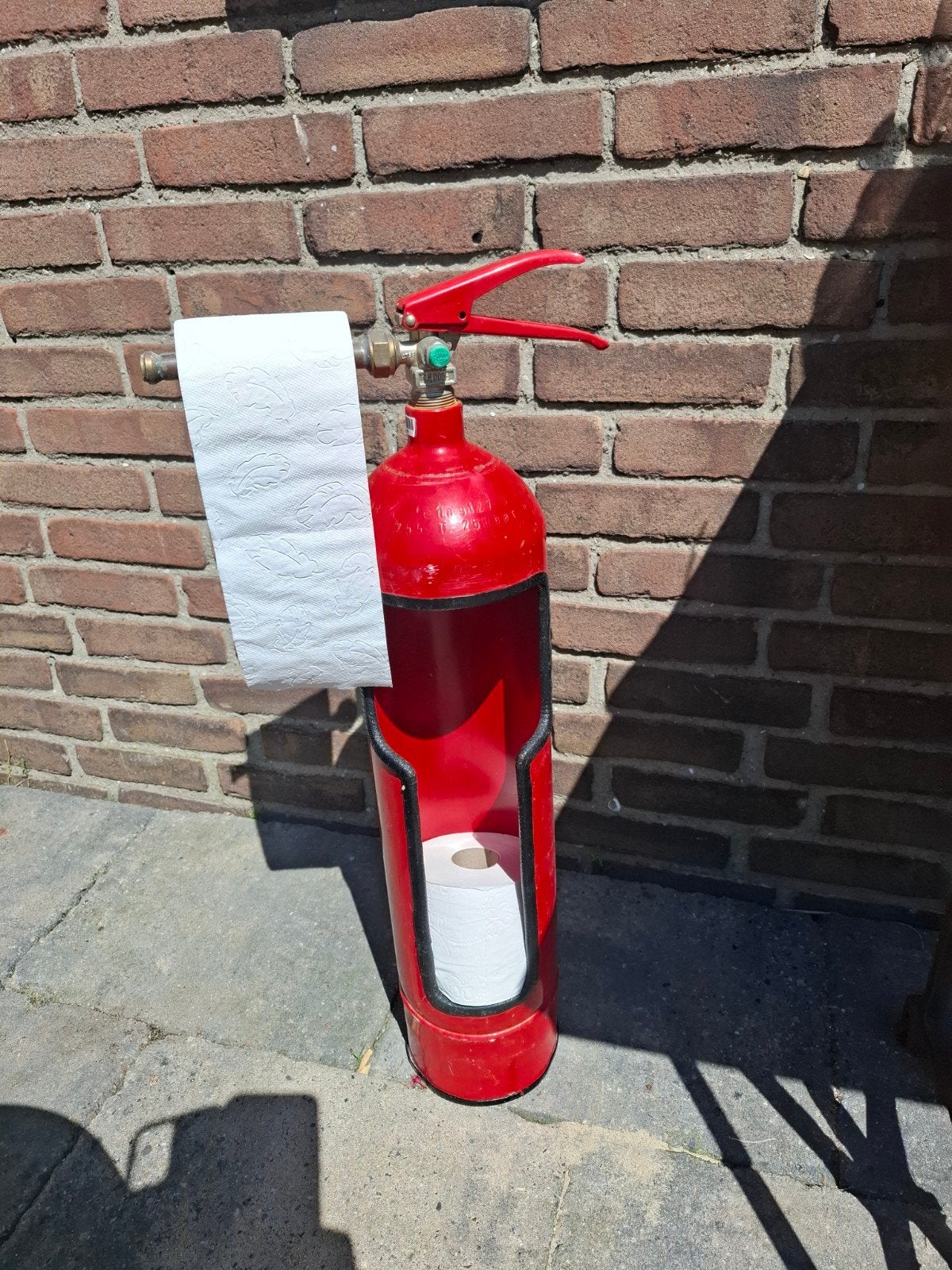 Wc rolhouder  brandblusser, Ophalen, Gebruikt