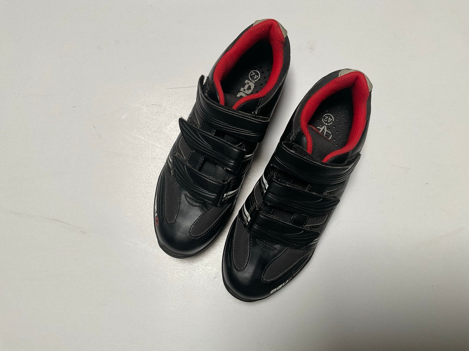 AGU fietsschoenen maat 42 - Zo goed als nieuw, Fietsen en Brommers, Heren, Schoenen, Overige maten, Ophalen of Verzenden