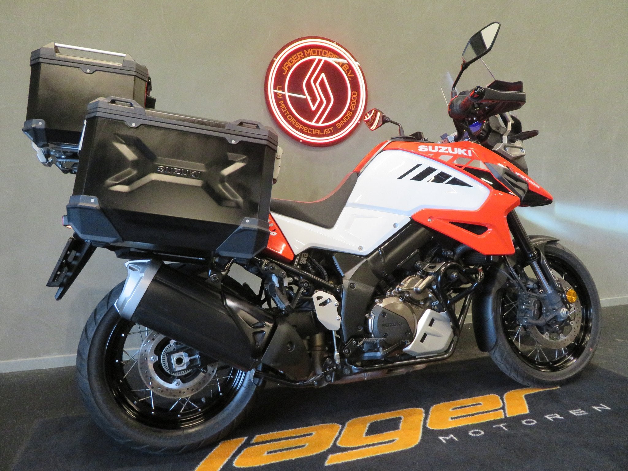Suzuki DL 1050 V STROM XTA NIEUWSTAAT! (bj 2021), Motoren, Bedrijf, Toermotor, 998 cc
