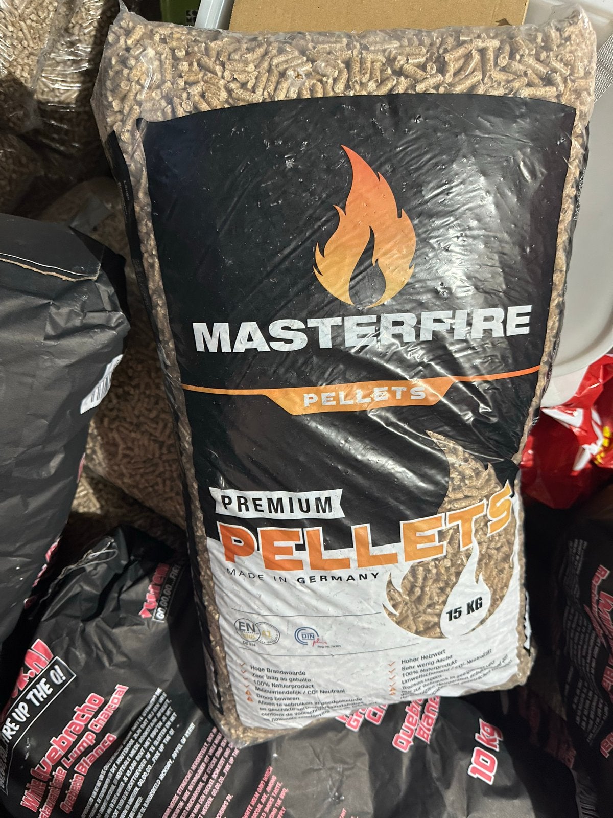 20-25 zaken Masterfire Premium Pellets - 15 KG Houtpellets, Minder dan 3 m³, Ophalen of Verzenden, Overige houtsoorten, Blokken