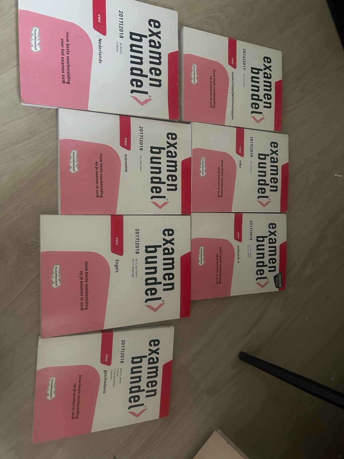 GRATIS Examenbundels VWO 2017/2018 - Diverse Vakken, Ophalen, Gelezen, VWO, Nederlands