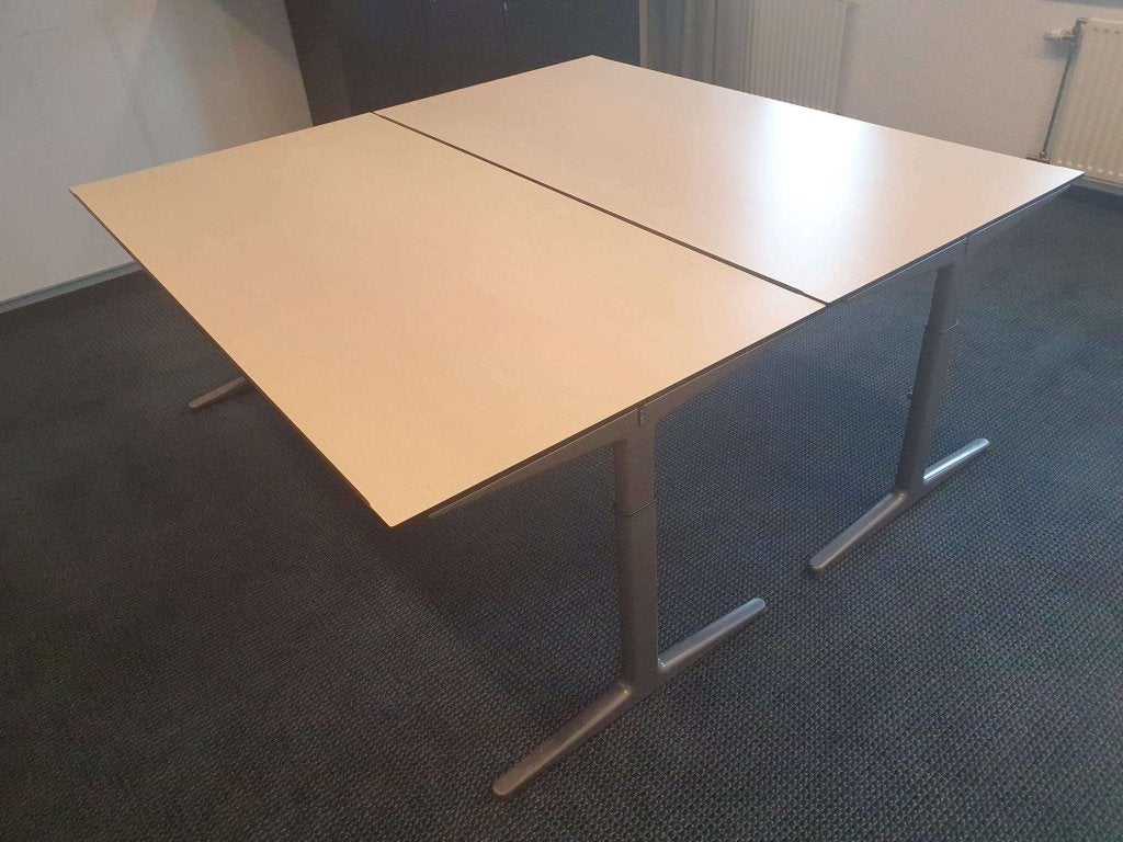 Ahrend Mehes bureaus volkern, Huis en Inrichting, Bureaus, Kofferen 60, 5492 BP Sint-Oedenrode, In hoogte verstelbaar, Ophalen of Verzenden