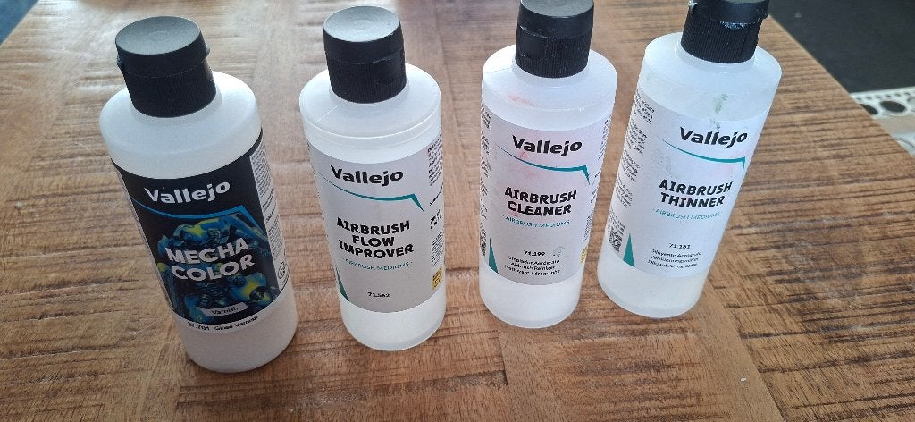 Vallejo Airbrush: Cleaner, Thinner, Flow Improver & Varnish, Hobby en Vrije tijd, Ophalen of Verzenden, Nieuw, Toebehoren