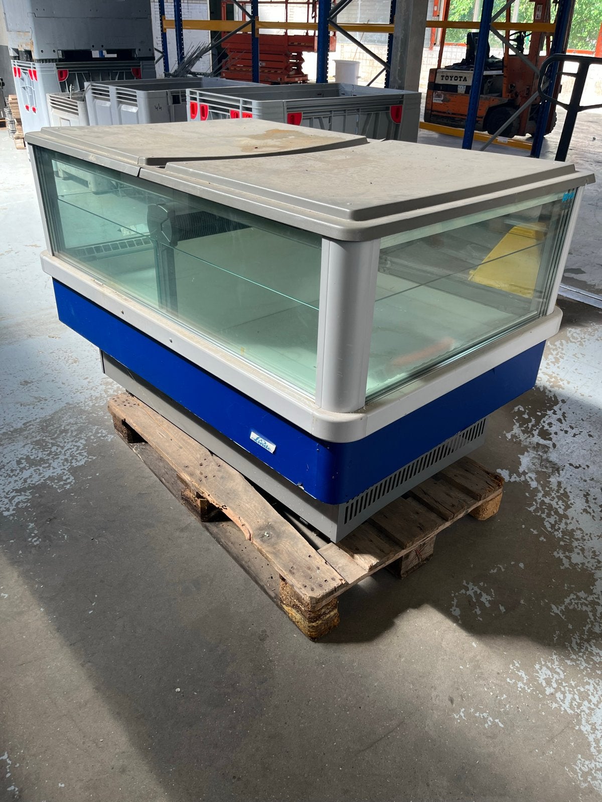 Gebruikte Koelvitrine - Perfect voor Horeca, Ophalen, Gebruikt, Koelen en Vriezen