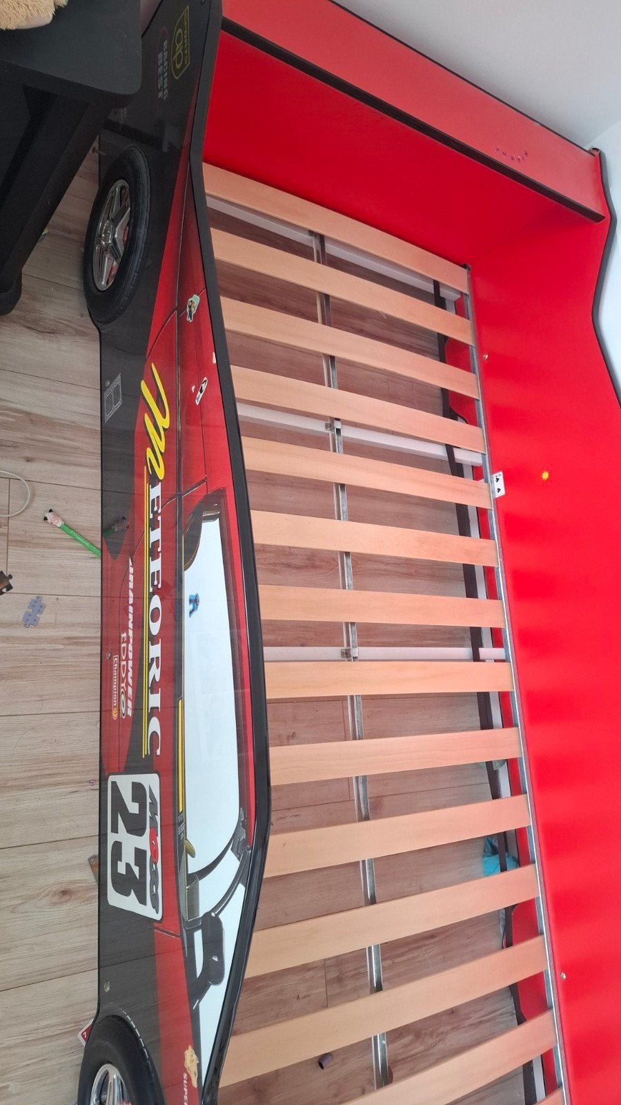 Kinderbed raceauto rood met lattenbodem, 85 tot 100 cm, Gebruikt, Ophalen of Verzenden, Lattenbodem