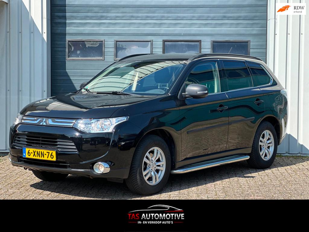 Mitsubishi Outlander 2.0 Intense CLIMA / CRUISE / PDC, 15 km/l, 4 cilinders, 150 pk, Zwart
