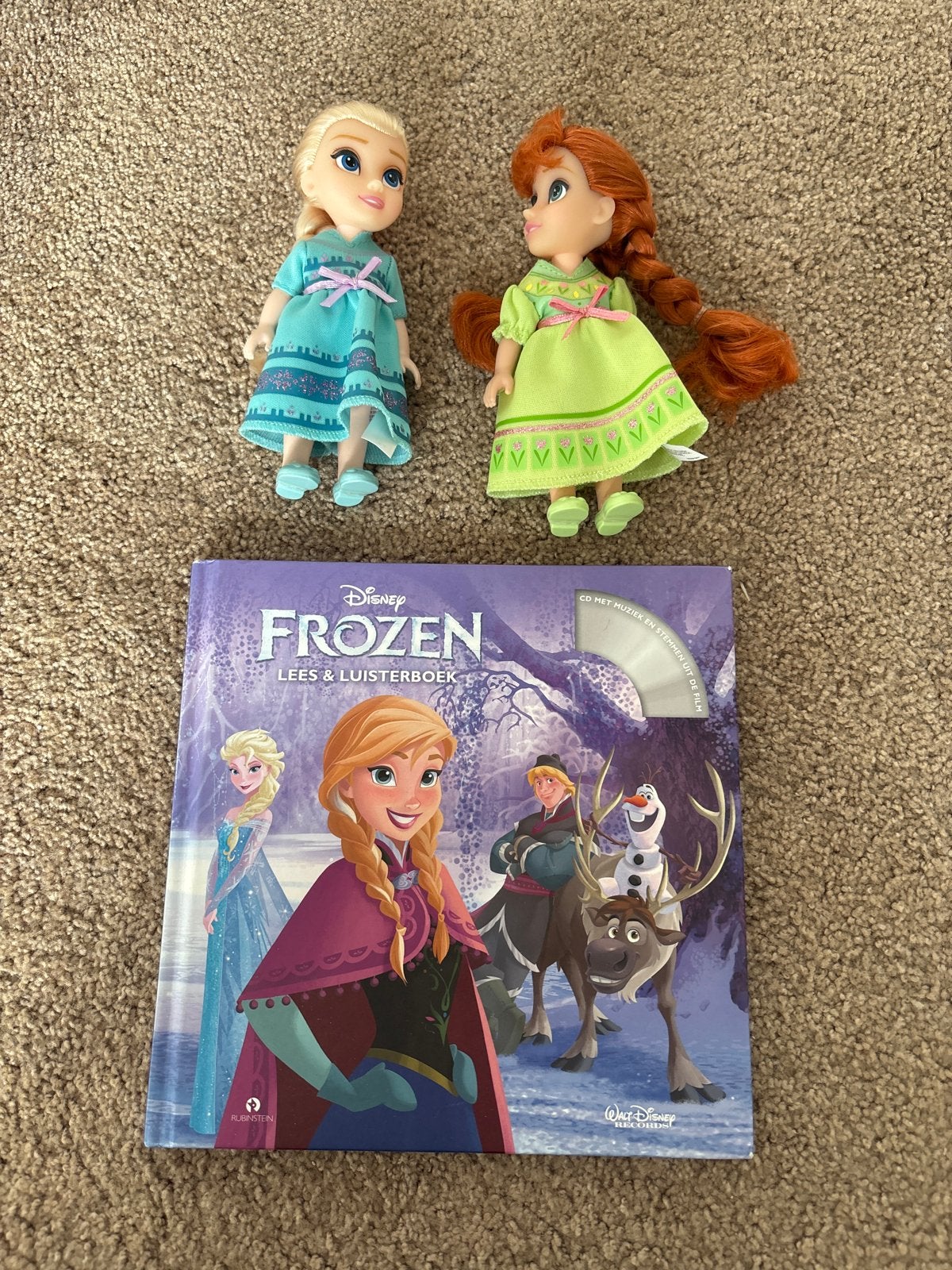 Frozen poppen en lees- & luisterboek, Kinderen en Baby's, Speelgoed | Poppen, Gebruikt, Overige typen, Ophalen of Verzenden