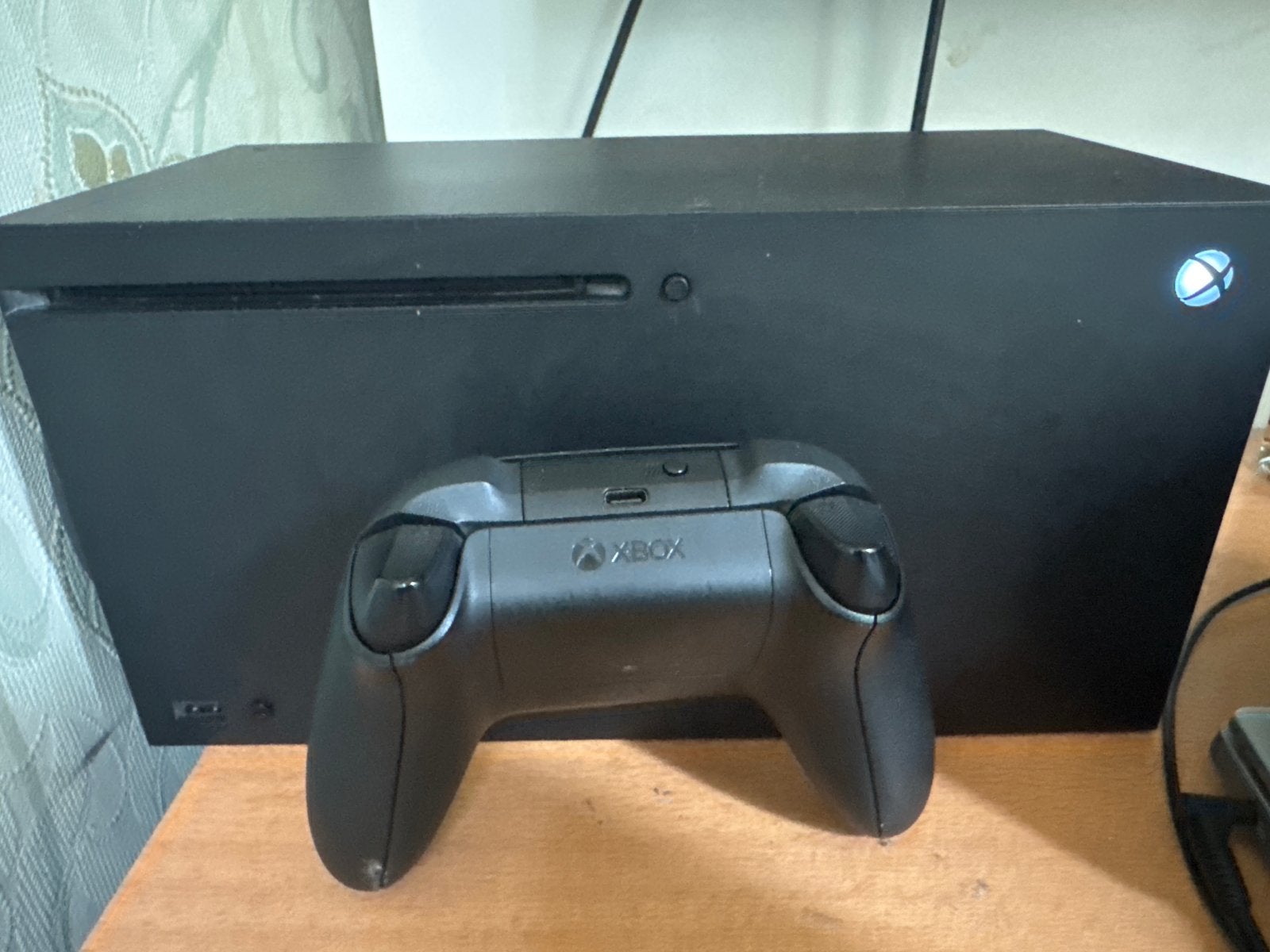 Xbox Series X met originele controller - Zo goed als nieuw