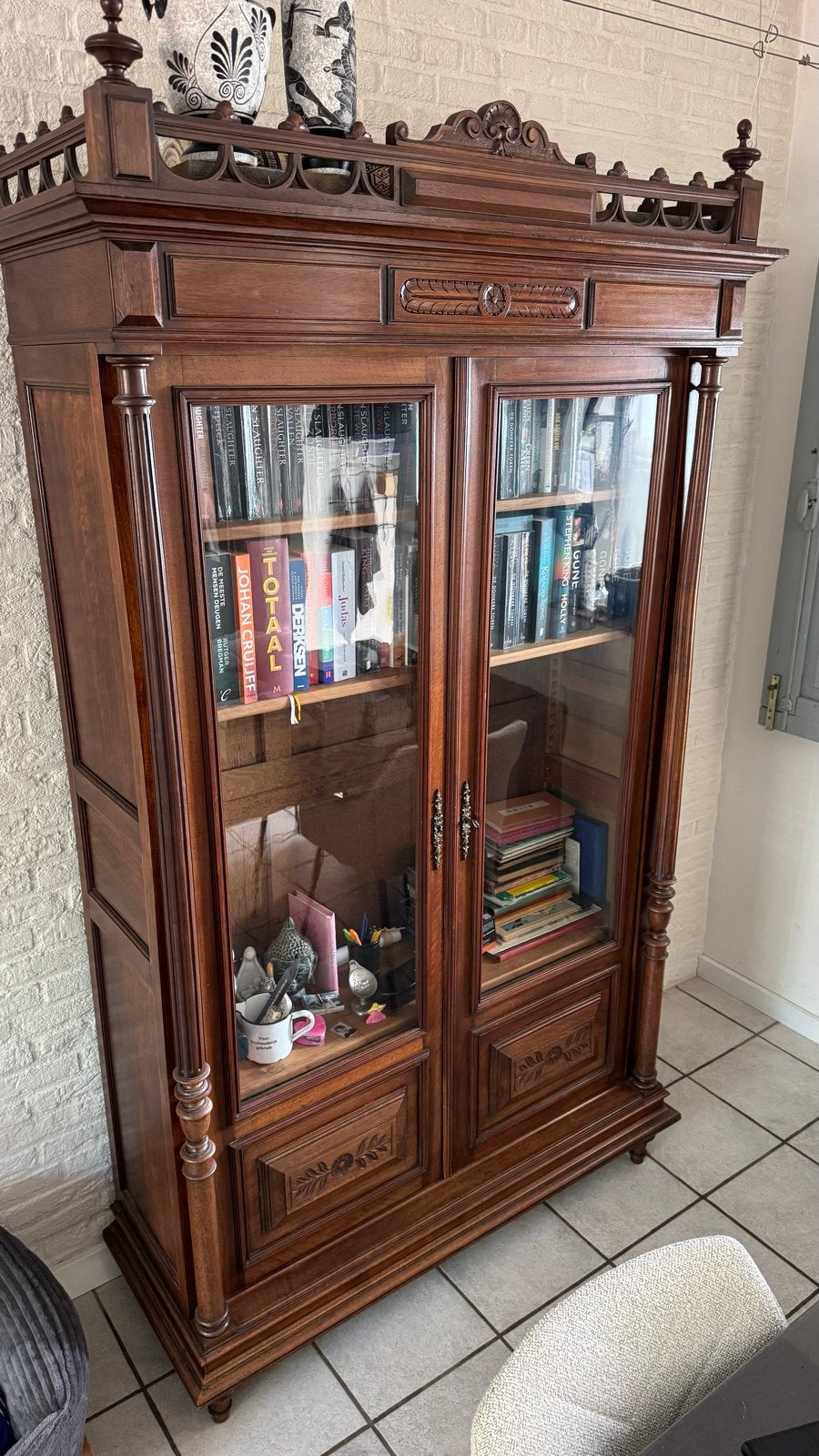 Antieke houten vitrine/boekenkast met glazen deuren, Ophalen