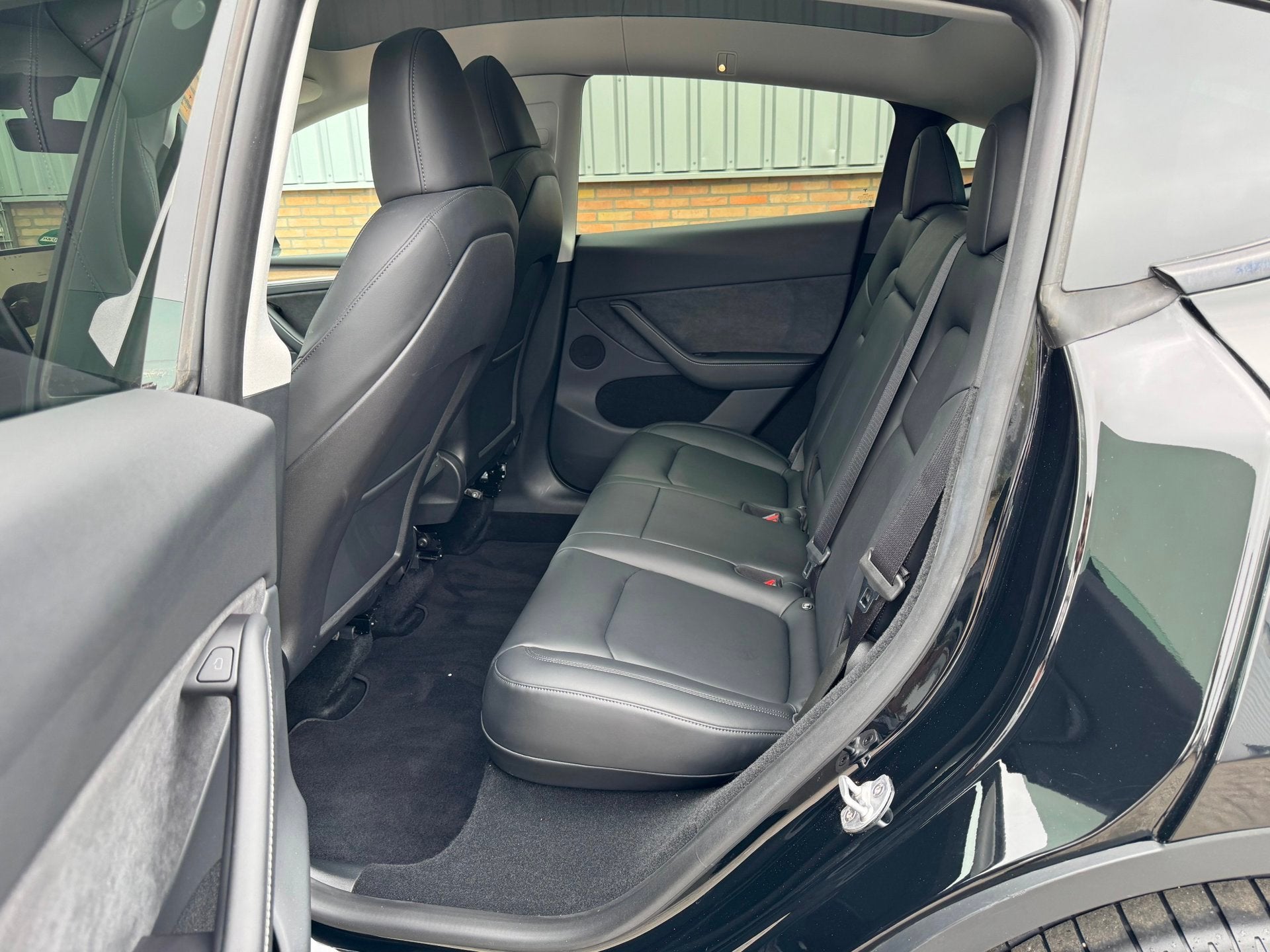 Foto 13 van Tesla MODEL Y Long Range AWD 75kWh FSD/ SOH 94,4