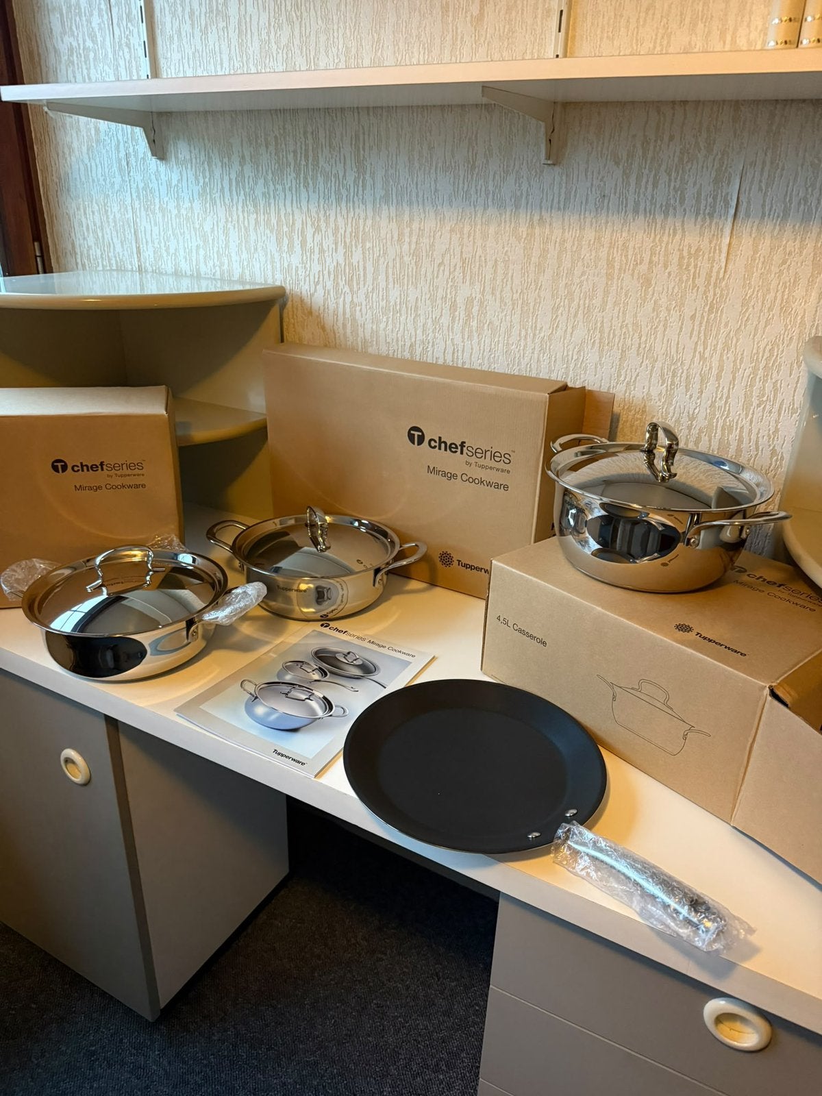 Tupperware pannenset ( 4 stuks) inductie en gas, Ophalen, Zo goed als nieuw, Wit, Composiet