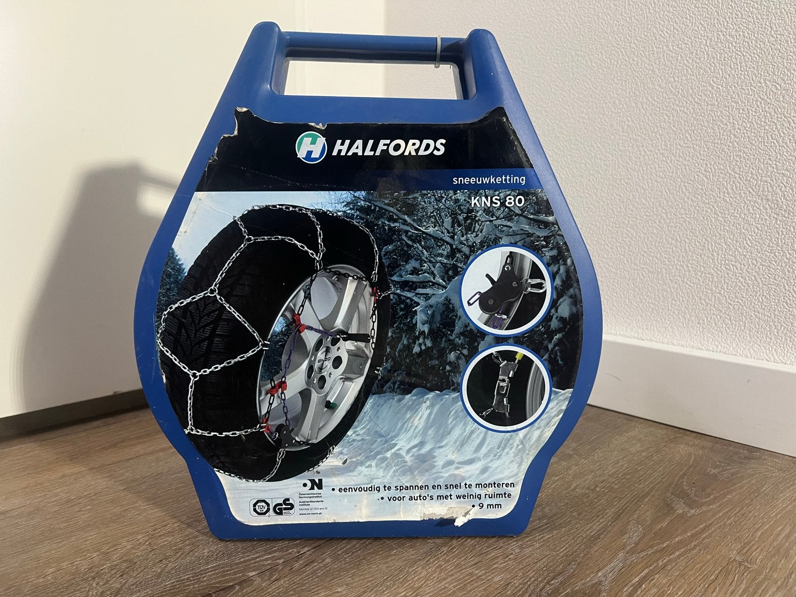 Halfords KNS 80 Sneeuwkettingen, Ophalen, Gebruikt