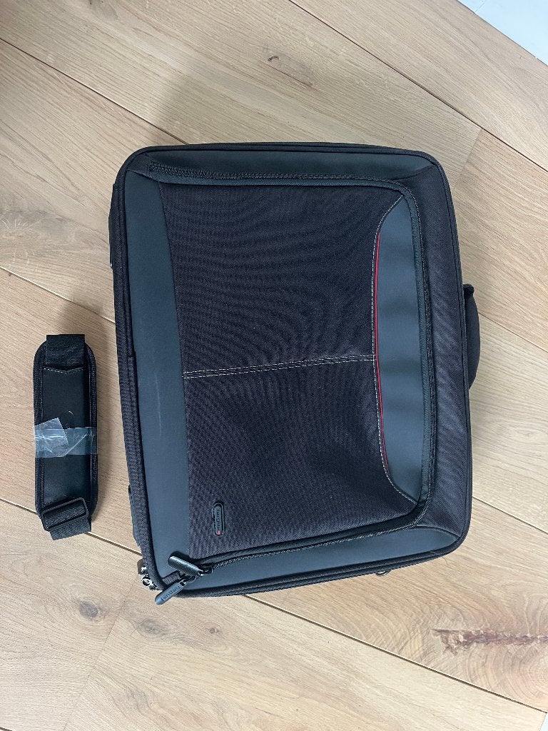 Targus Classic Laptoptas notebook case, Nieuw, Ophalen of Verzenden, Meerdere vakken, Targus
