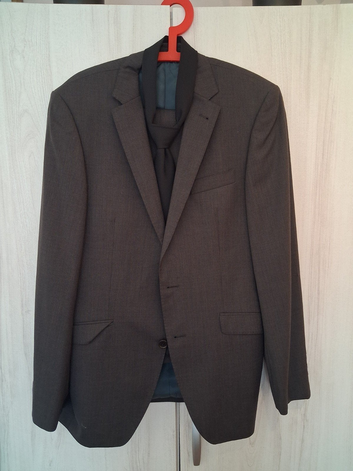 Stijlvol 2-delig herenpak met stropdas - Maat 94 (L), Kleding | Heren, Maat 52/54 (L), Zo goed als nieuw, Grijs, C&A