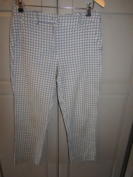 G949 Weekend Max Mara 40 chino blauw wit bloemen cropped, Kleding | Dames, Maat 38/40 (M), Max Mara, Zo goed als nieuw, Lang
