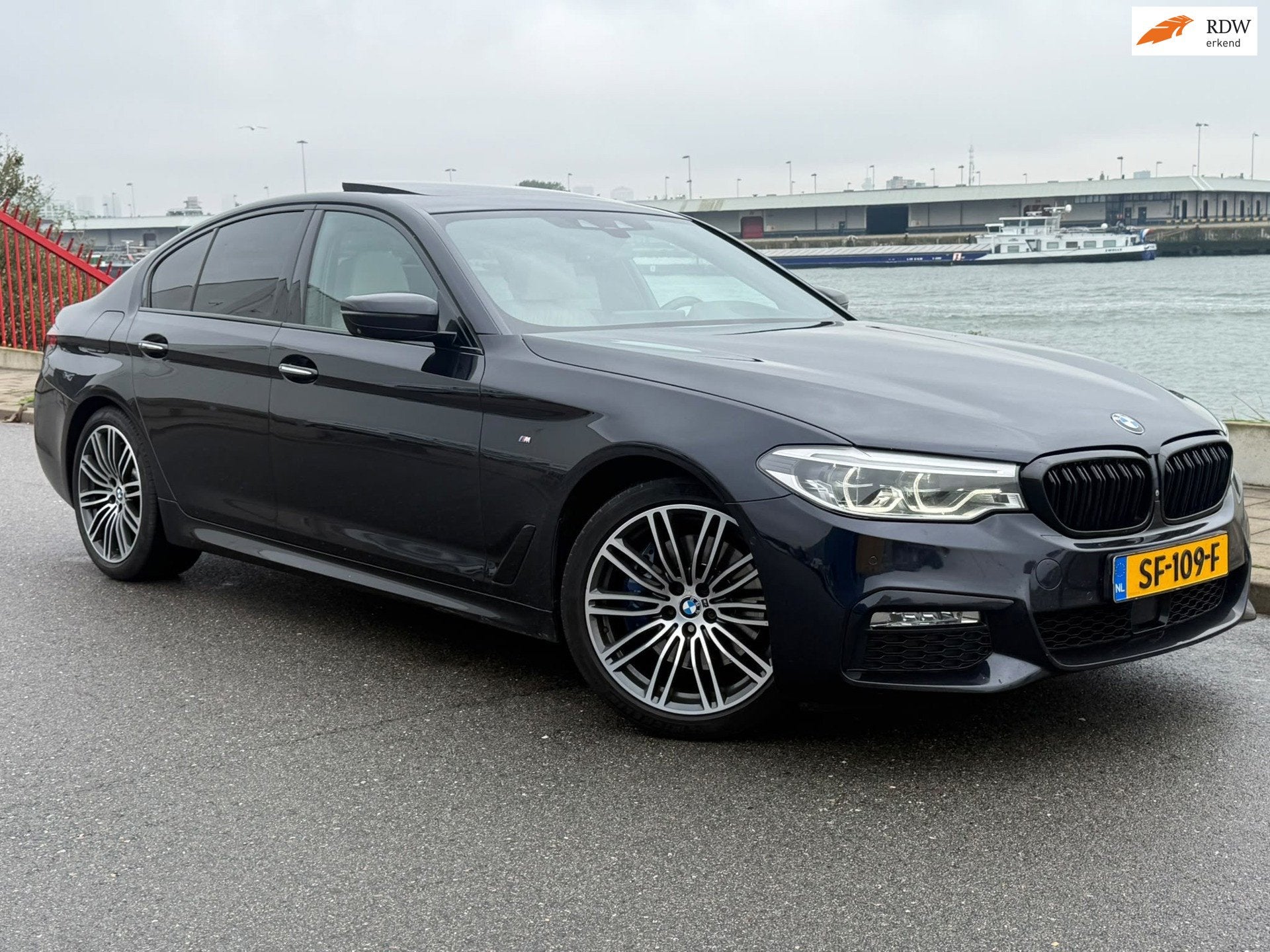 BMW 5-serie 530i High Executive_Alle Denkbare_OPTIES_NETTE A, Auto's, Automaat, Achterwielaandrijving, Gebruikt, Euro 6