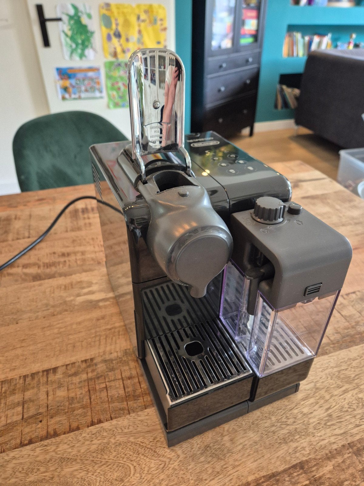 Nespresso De'Longhi Vertuo Next koffiemachine, Koffiemachine, Ophalen of Verzenden, Zo goed als nieuw, 1 kopje