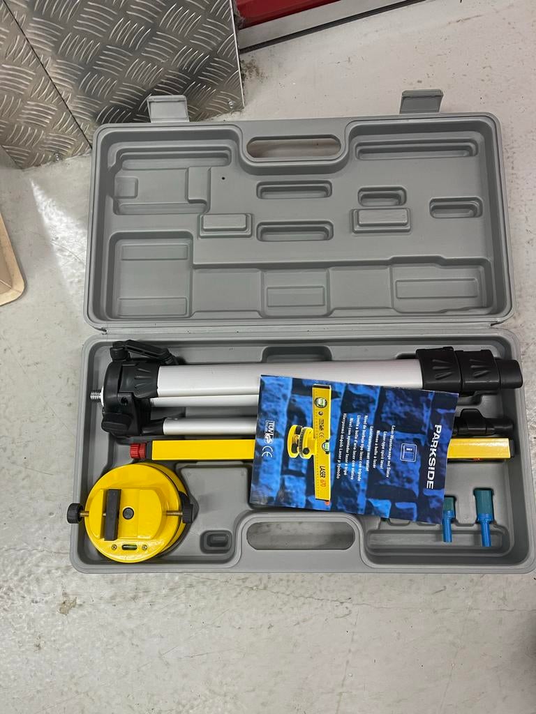 Parkside Laser Tool Kit - Nieuwstaat, Doe-het-zelf en Verbouw, Meetapparatuur, Ophalen of Verzenden, Zo goed als nieuw, Licht