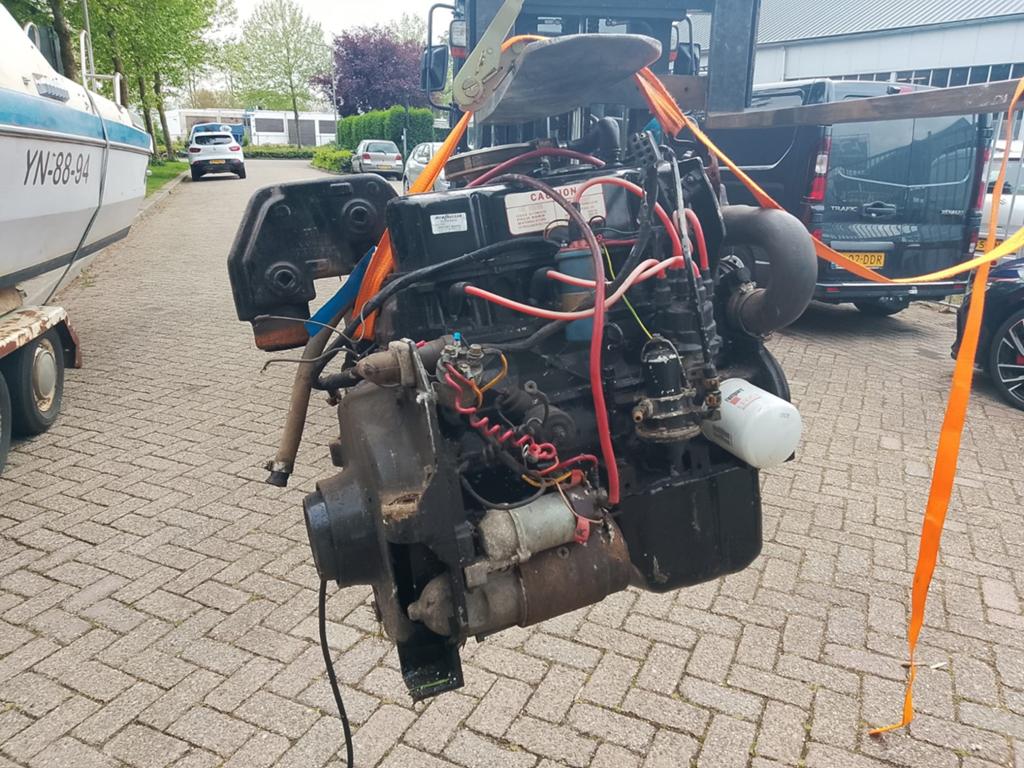Mercruiser 140pk inboord motor en diverse delen MOET WEG, Watersport en Boten, Bootonderdelen, Ophalen of Verzenden, Gebruikt
