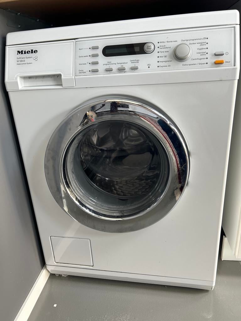 Miele W 5843 SoftCare System Wasmachine, Ophalen, Zo goed als nieuw, Voorlader, Kort programma