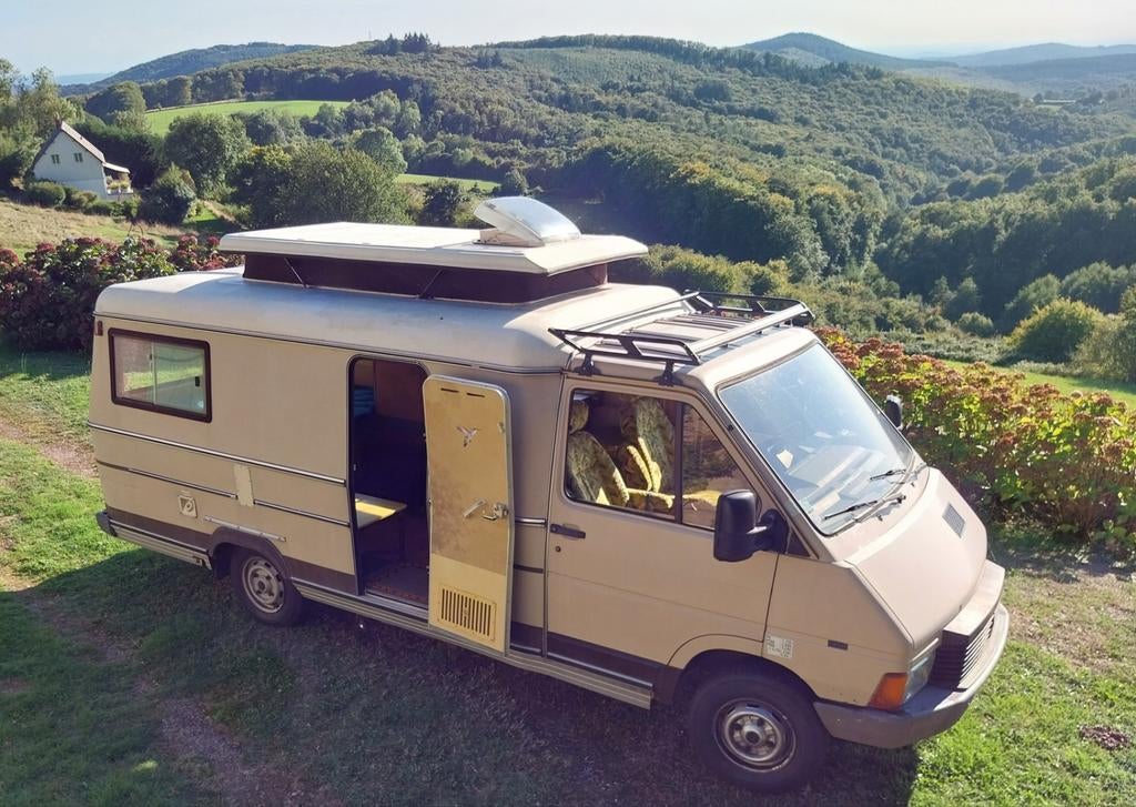 Vintage Eriba Camper - Collectors Item in Topstaat!, Chemisch toilet, Luifel, 7 tot 12 maanden geleden, Handgeschakeld