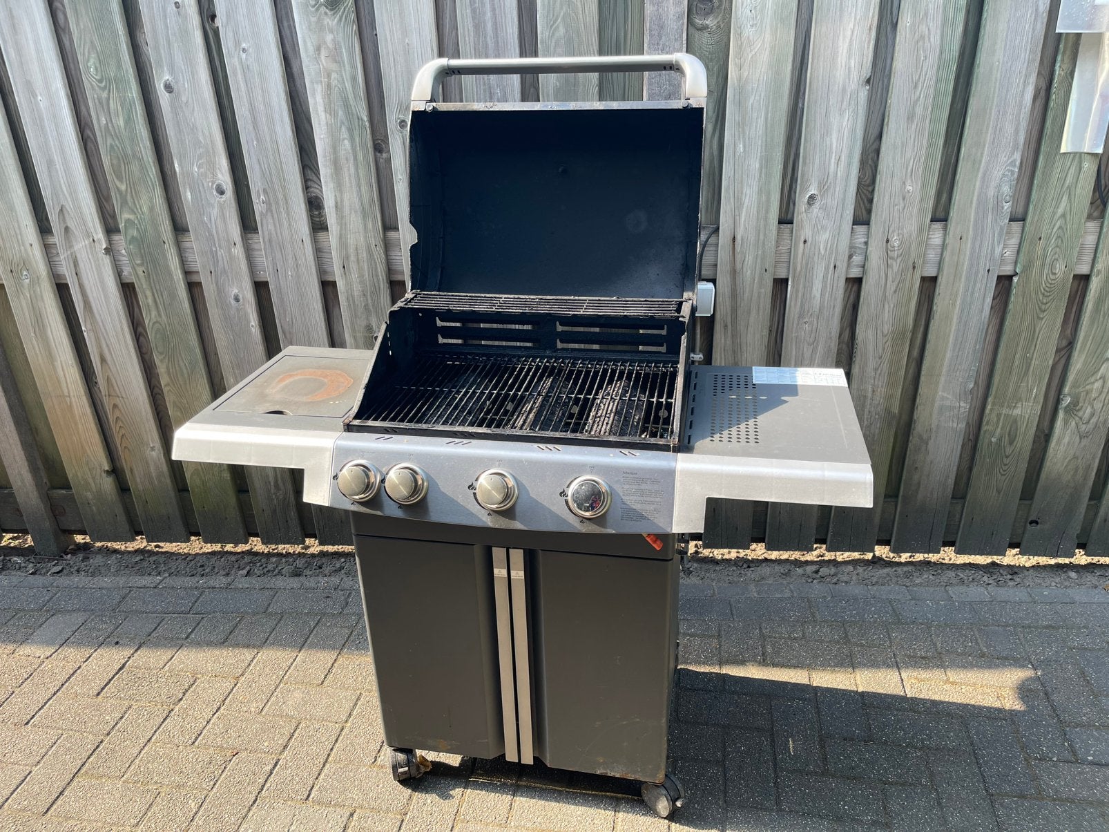 Gas BBQ + zijbrander gebruikt, Ophalen, Gebruikt
