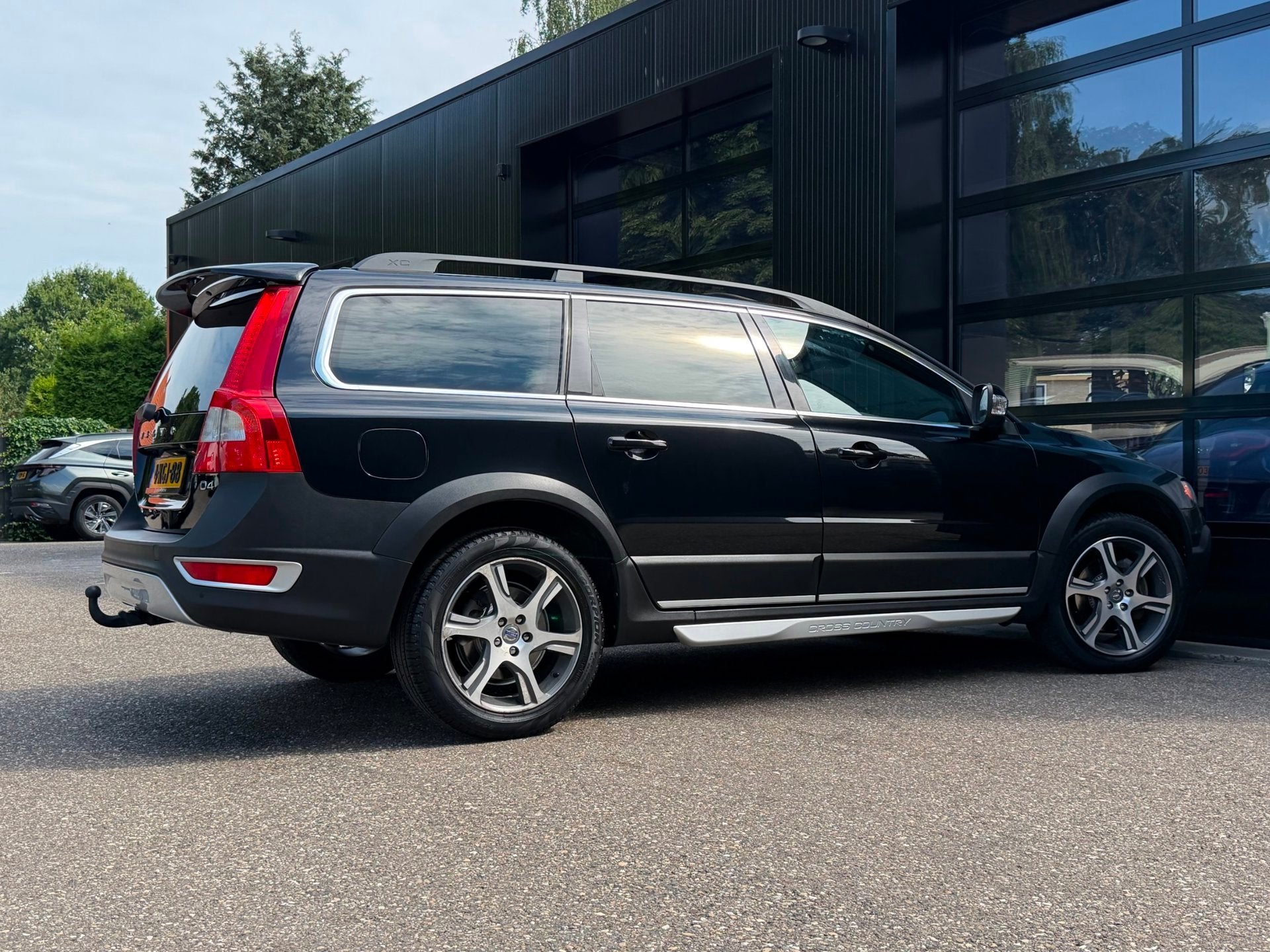 Volvo XC70 2.0 D4 FWD Momentum Navi Camera Schuifdak Xenon, Auto's, Volvo, Euro 5, Gebruikt, 1984 cc, XC70