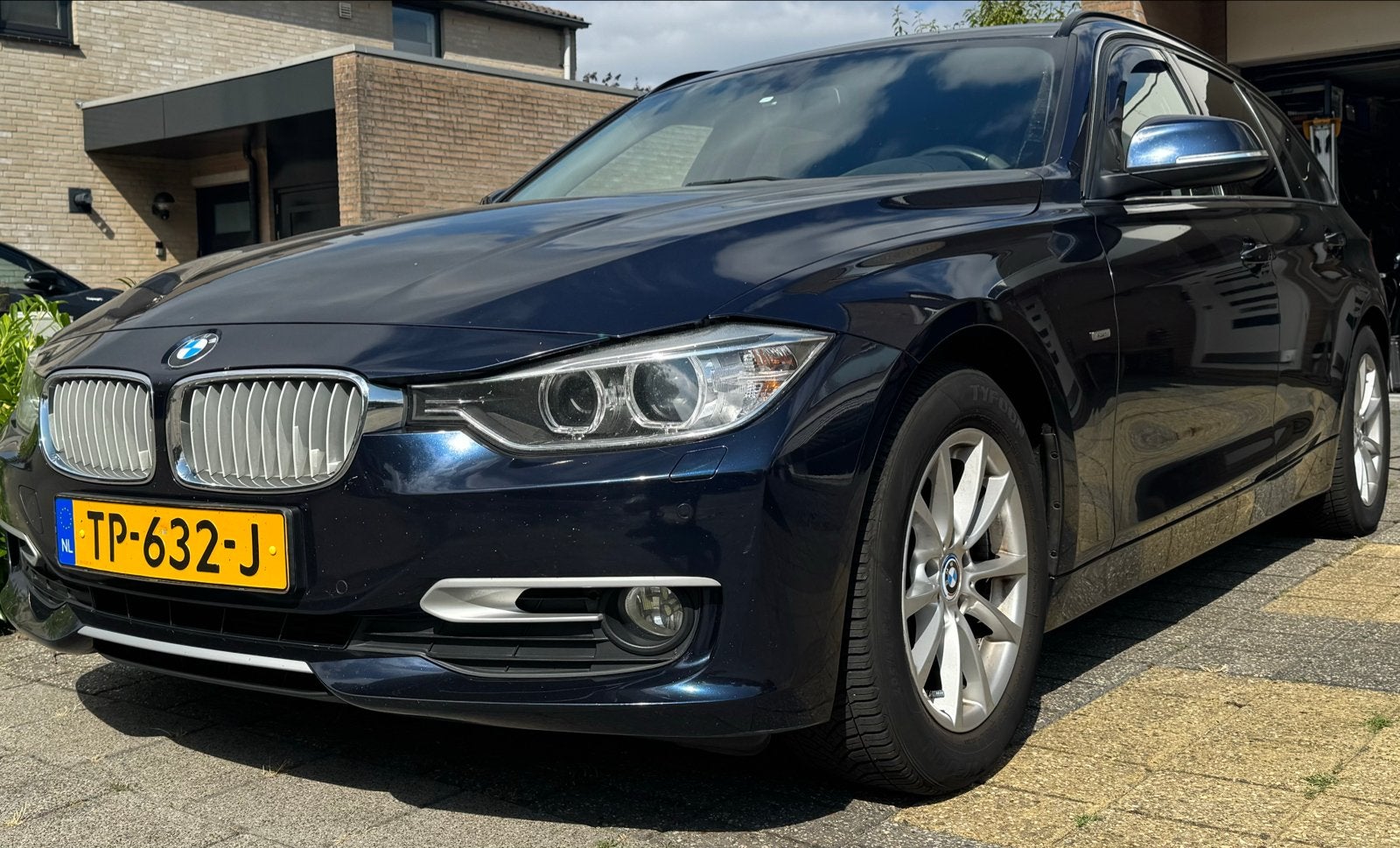 BMW 3-Serie 2.0 D 320EDE Touring AUT 2014 Blauw MODERN, Auto's, BMW, Automaat, 745 kg, Achterwielaandrijving, Zwart